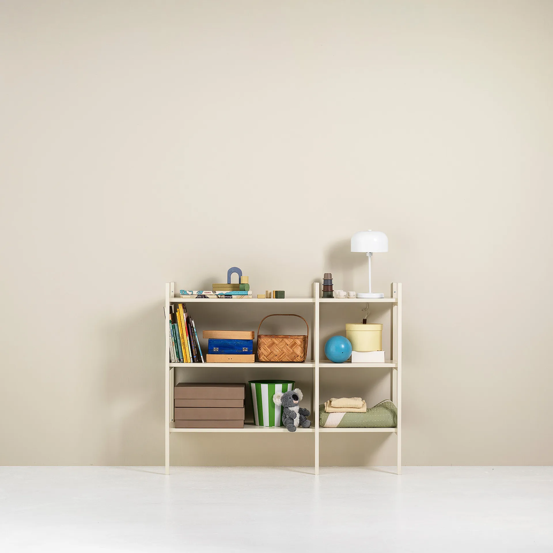 Portal Bücherregal Small, Off white, 123 cm TÔNN furniture
