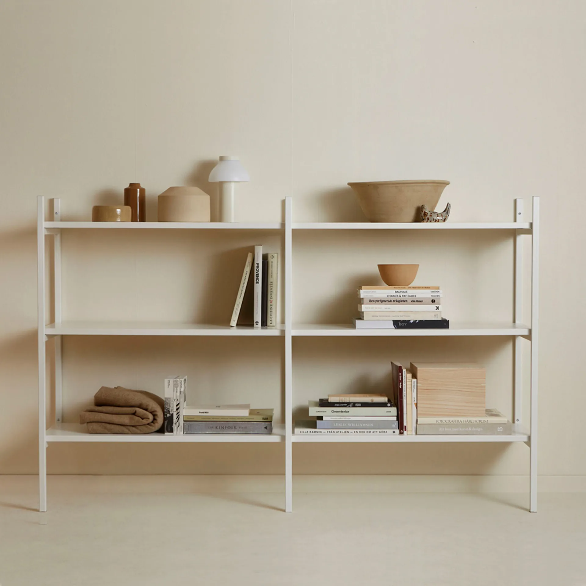 Portal Bücherregal Small, Off white, 158 cm TÔNN furniture