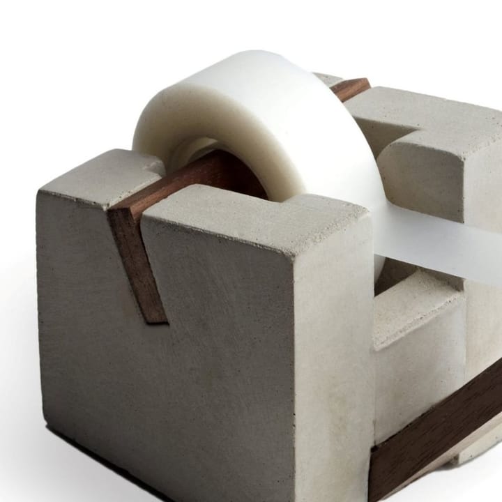 Tove Adman Klebebandroller, Beton Tove Adman