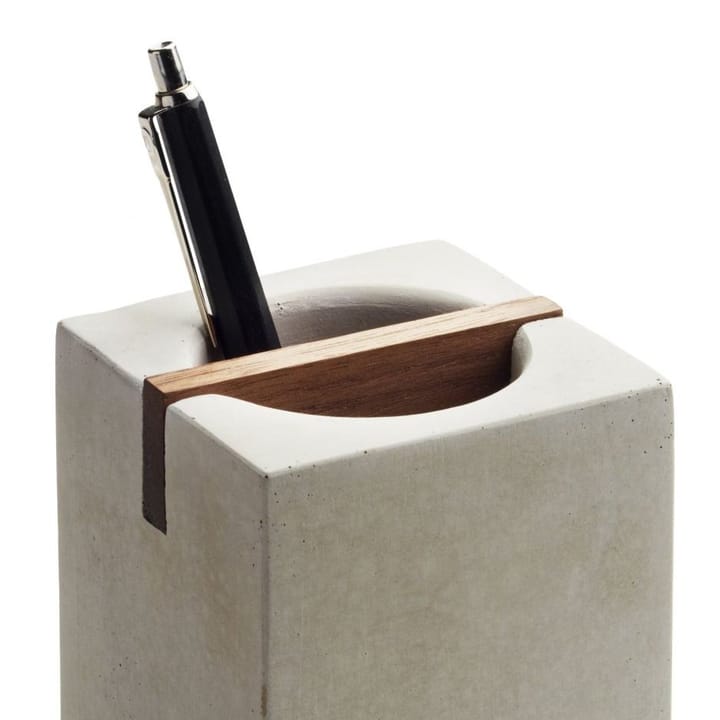 Tove Adman Stifthalter, Beton Tove Adman