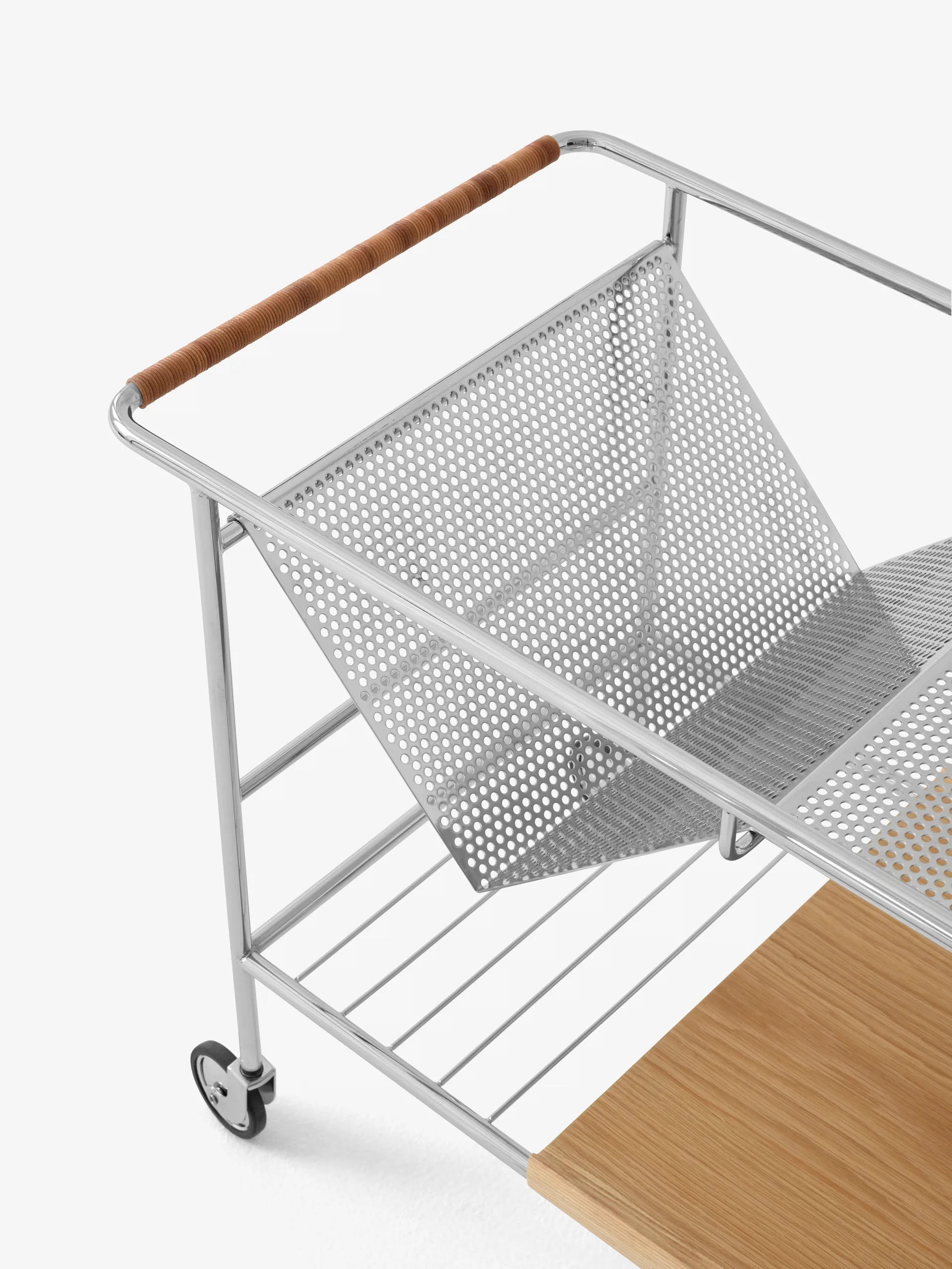 Alima Aufbewahrungswagen lackierte Eiche, Chrome & lacquered oak &Tradition