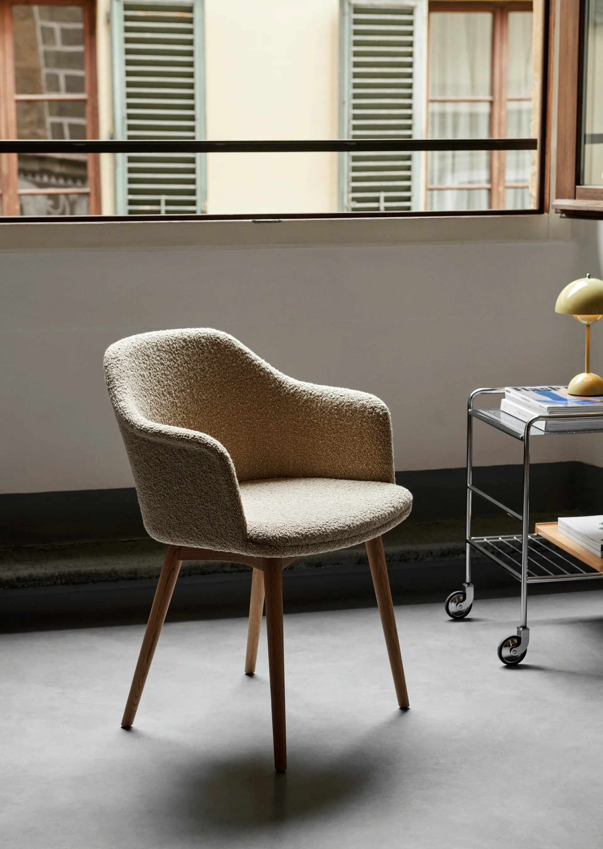 Alima Aufbewahrungswagen lackierte Eiche, Chrome & lacquered oak &Tradition