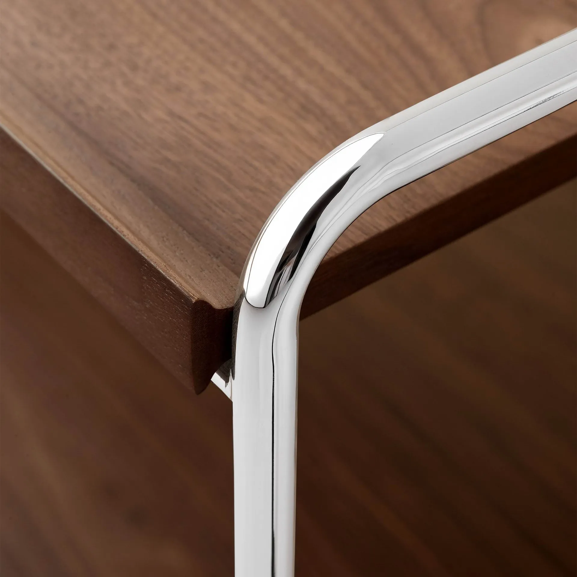 Alima NDS6 Regal, Lackierte Walnuss-Chrome &Tradition