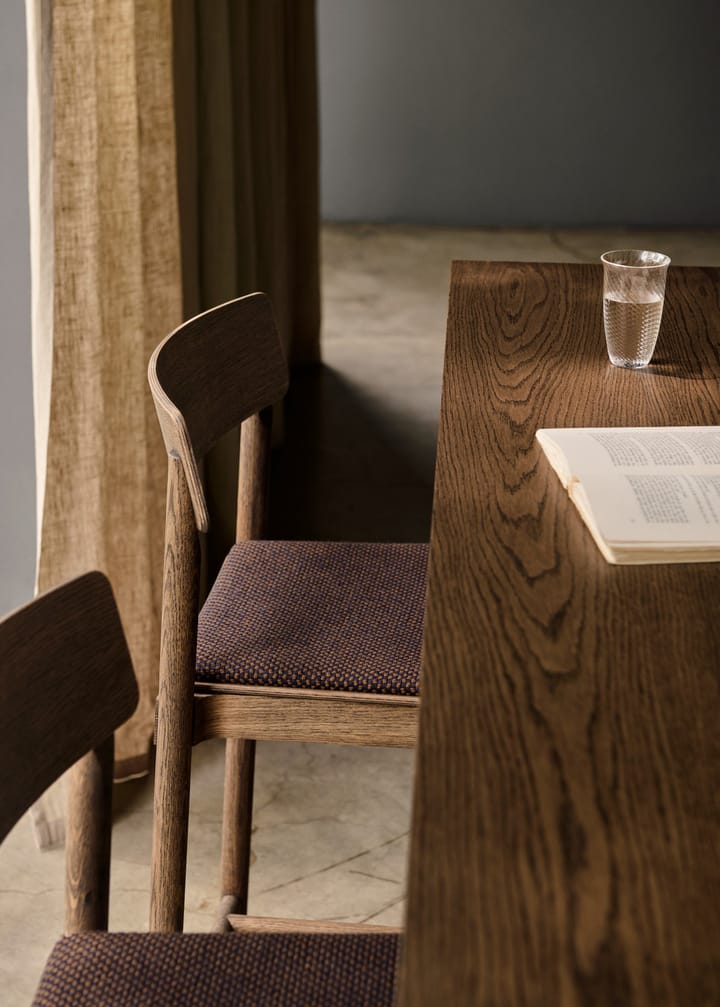 Betty TK14 Counter Chair Barstuhl 65 cm, Sisu 0785-geräucherte eiche &Tradition