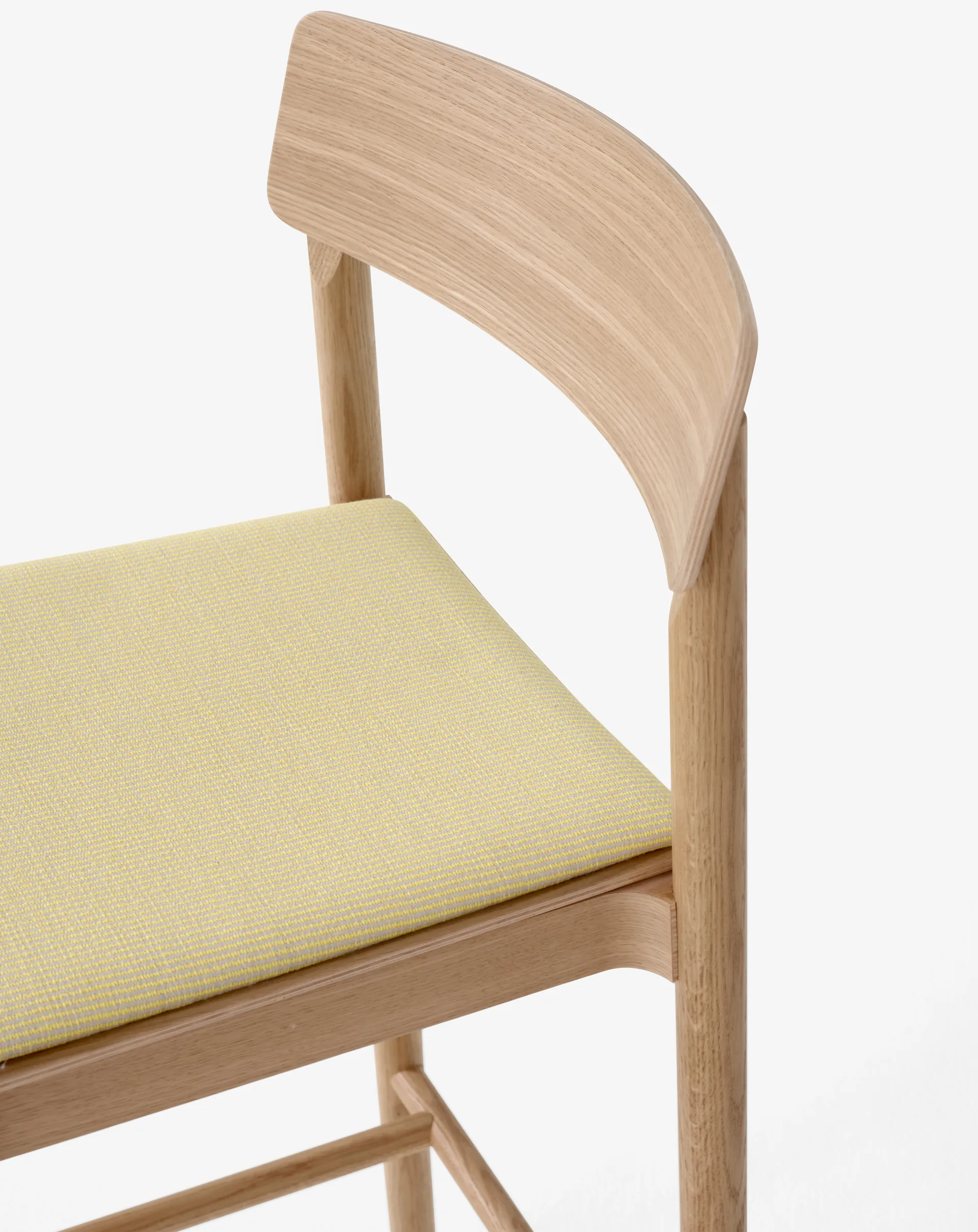 Betty TK17 Bar Chair Barstuhl 75 cm, Fuse 0421-lackierte eiche &Tradition