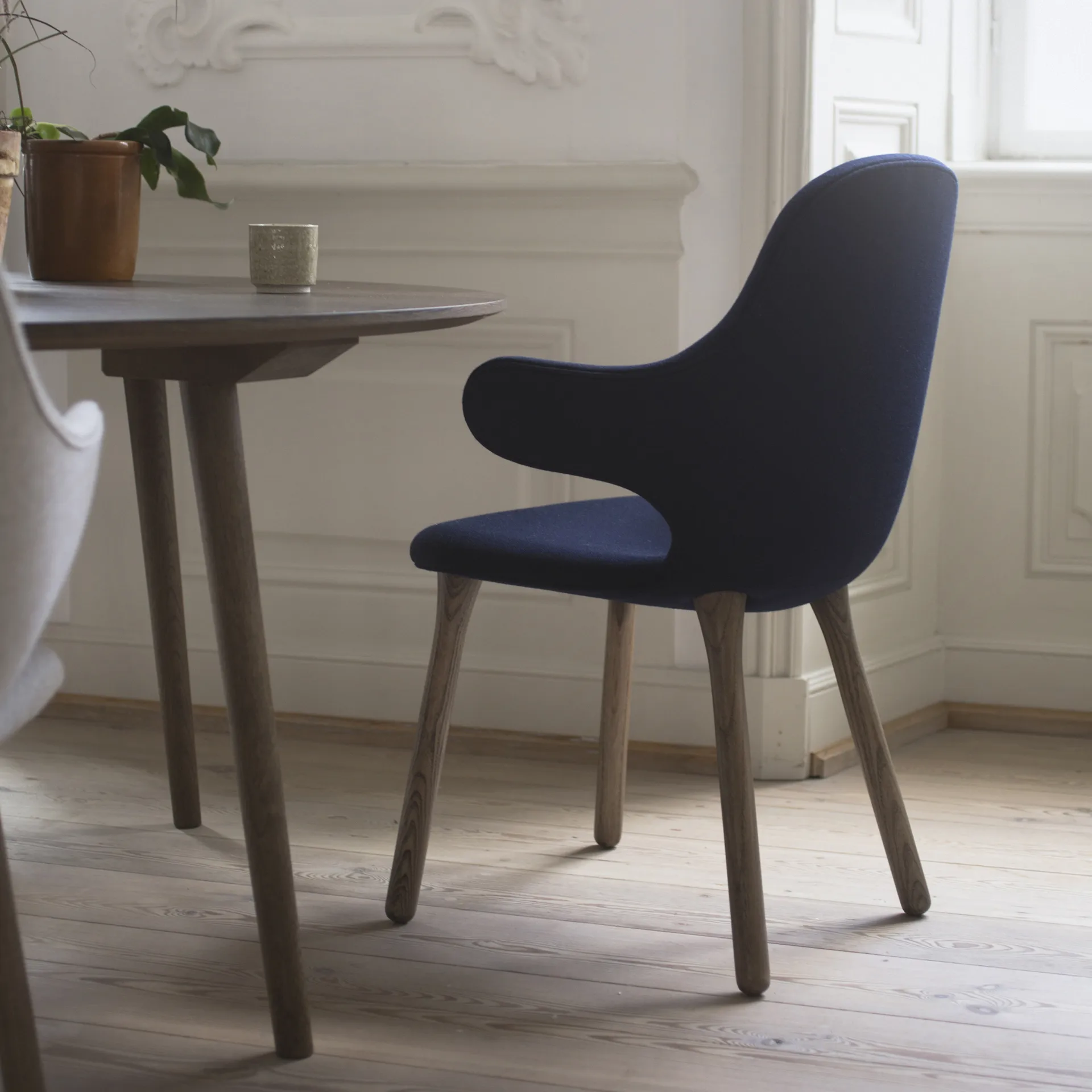 Catch JH1 Stuhl, Balder 782 dark blue-Eiche schwarz &Tradition