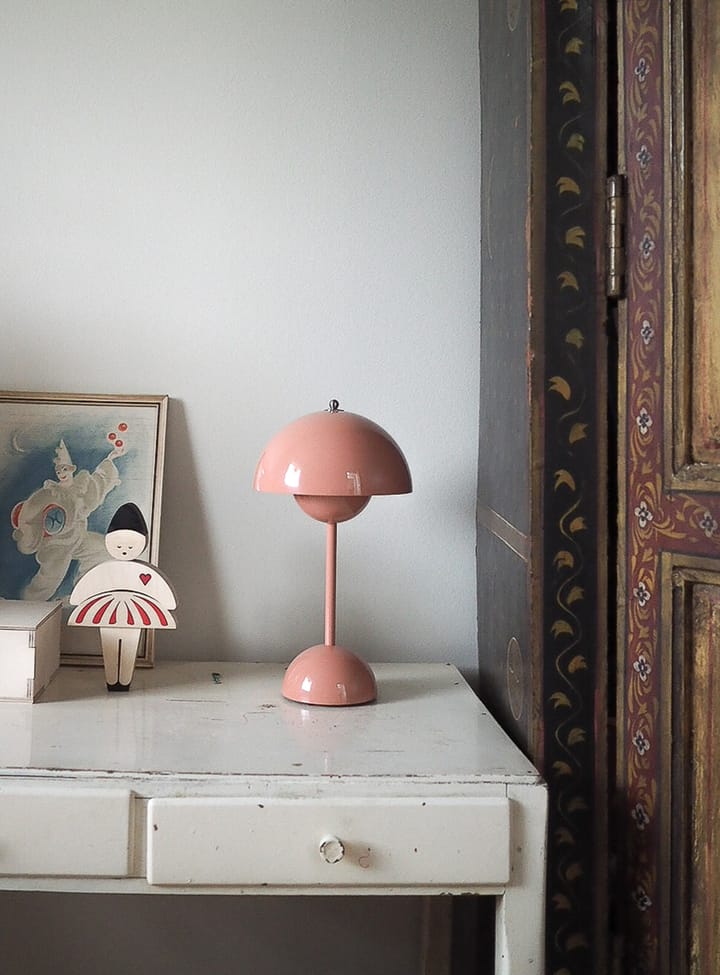 Flowerpot portable Tischleuchte VP9, Beige red &Tradition