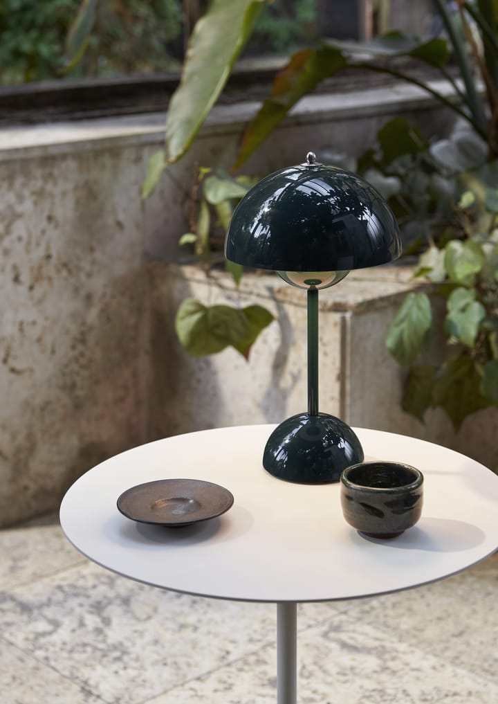 Flowerpot portable Tischleuchte VP9, Dark green &Tradition