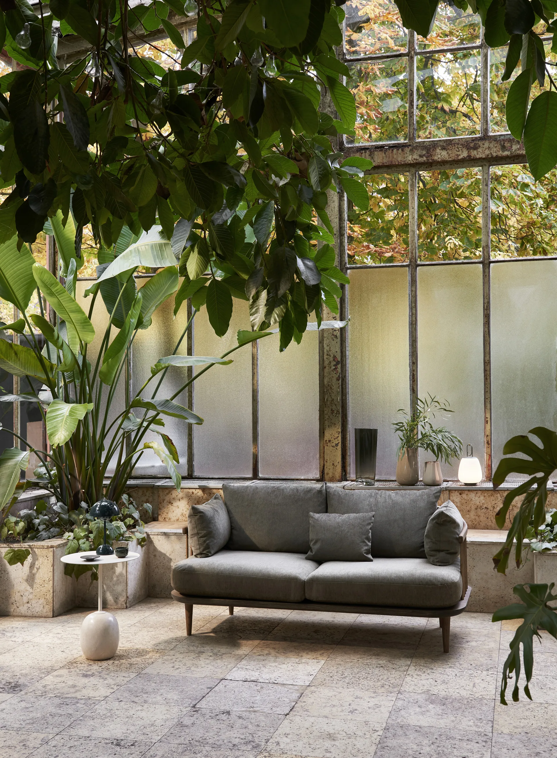 Flowerpot portable Tischleuchte VP9, Dark green &Tradition