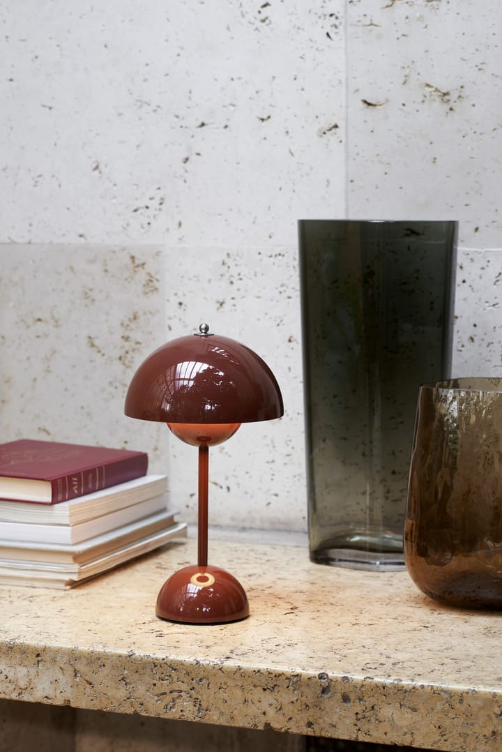 Flowerpot portable Tischleuchte VP9, Red brown &Tradition