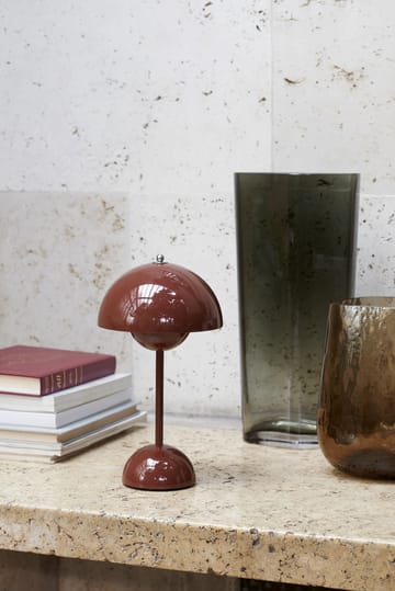 Flowerpot portable Tischleuchte VP9 - Red brown - &Tradition