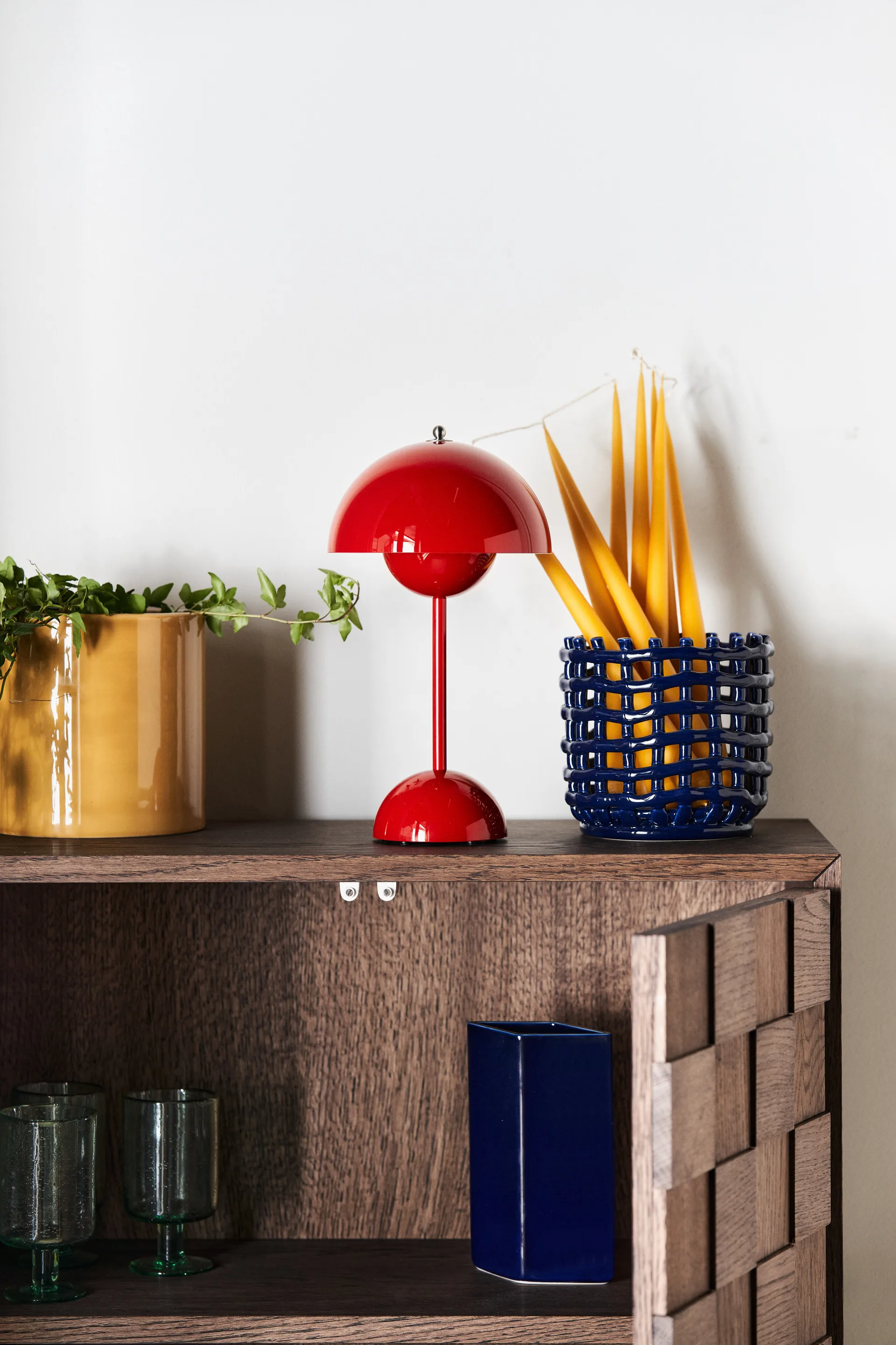 Flowerpot portable Tischleuchte VP9, Vermilion red &Tradition