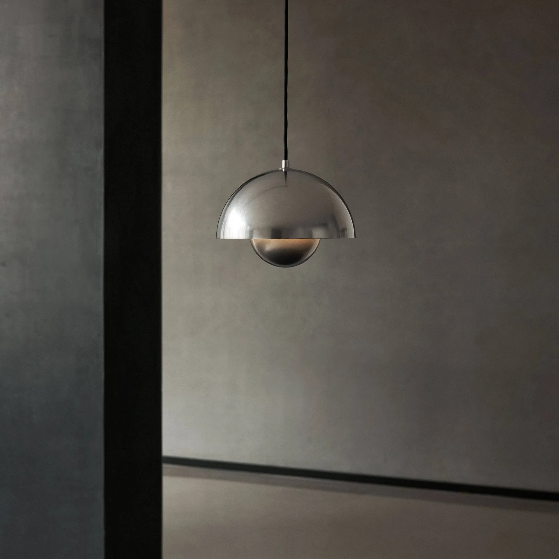 Flowerpot VP1 Pendelleuchte Anniversary Edition, Pewter &Tradition