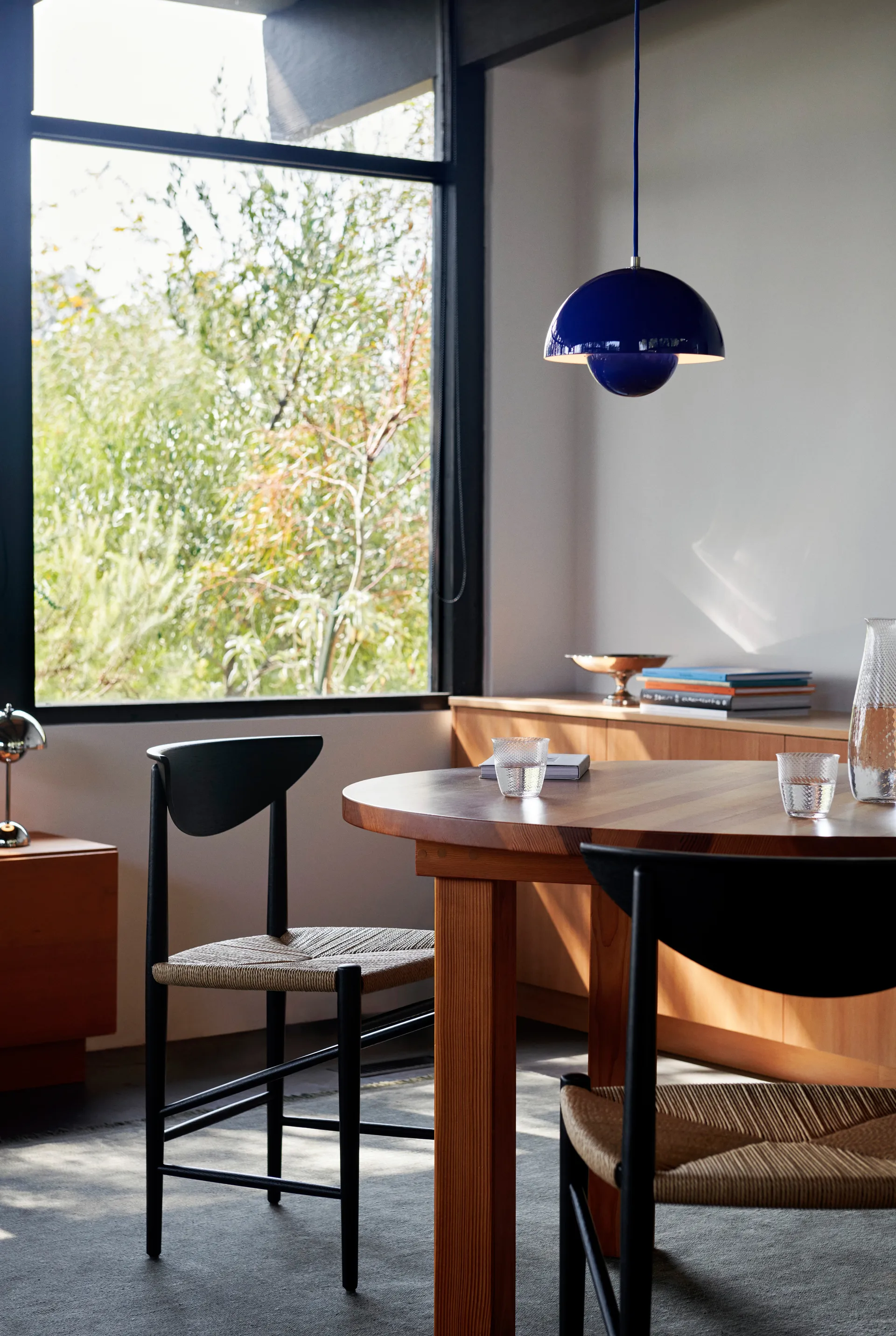 Flowerpot VP1 Pendelleuchte, Cobalt blue &Tradition