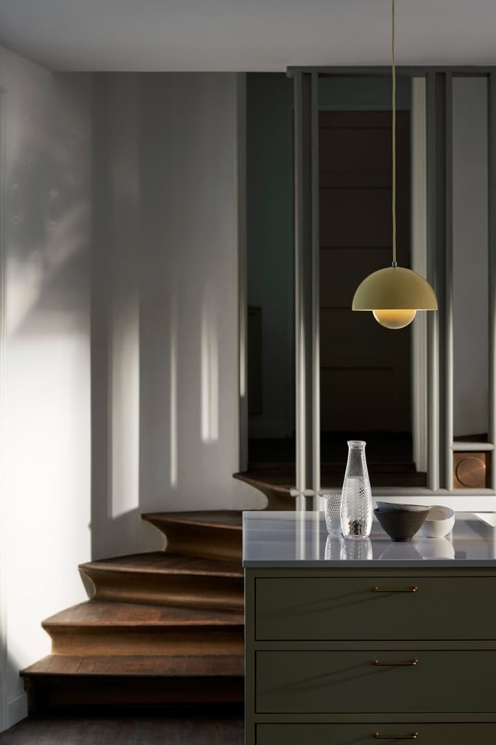 Flowerpot VP1 Pendelleuchte, Pale sand &Tradition