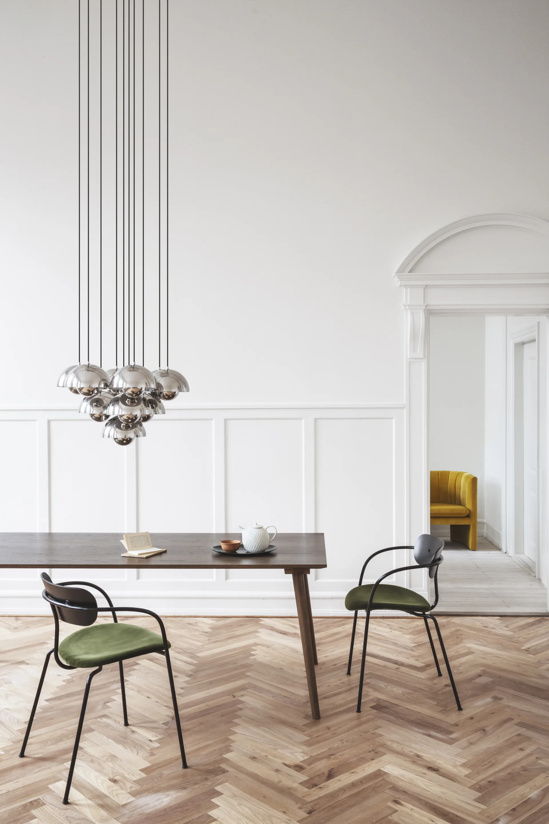 Flowerpot VP1 Pendelleuchte, Stahl poliert &Tradition