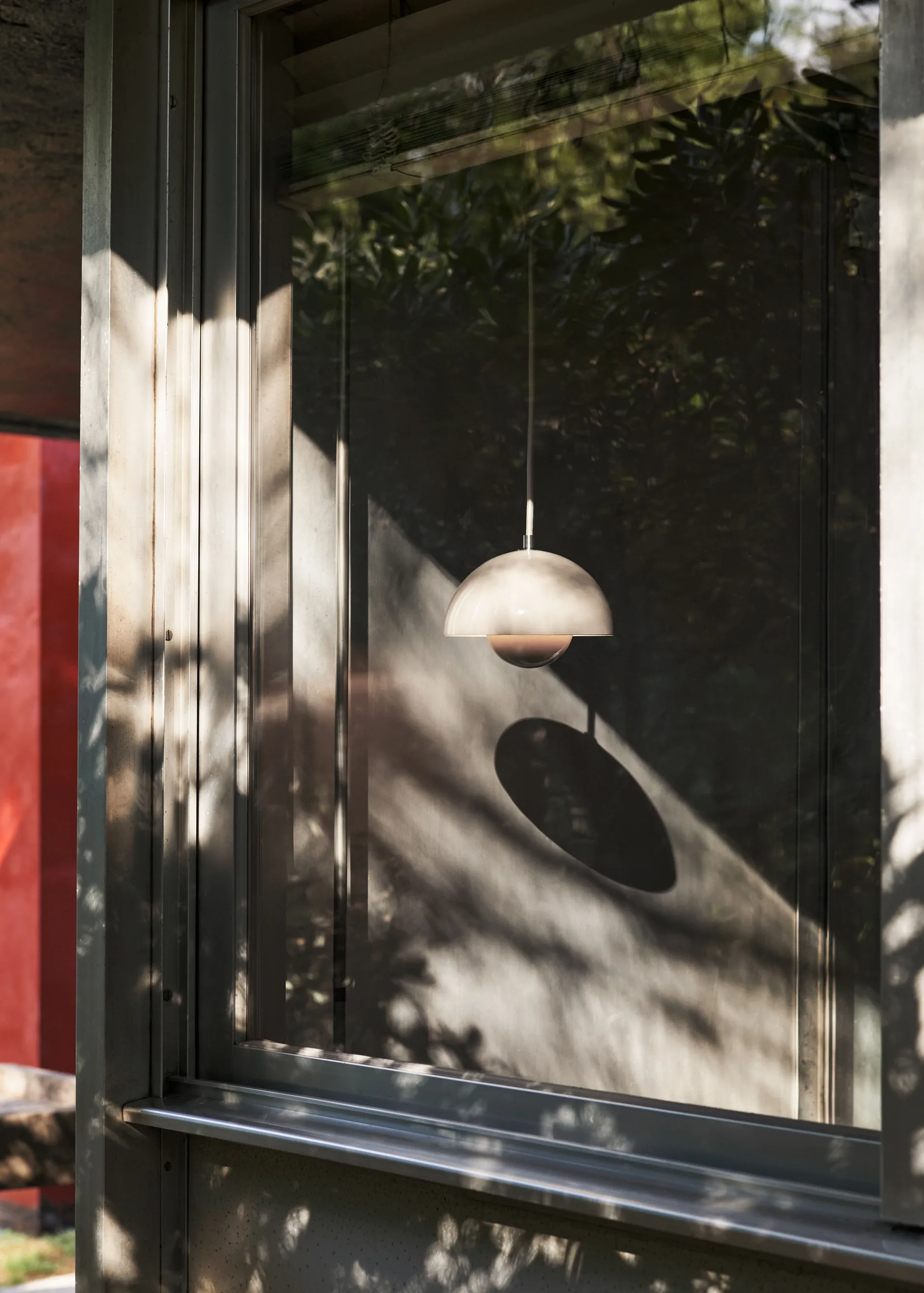 Flowerpot VP10 Pendelleuchte, Grey beige &Tradition