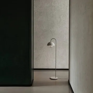 Flowerpot VP12 Stehlampe - Matt white - &Tradition