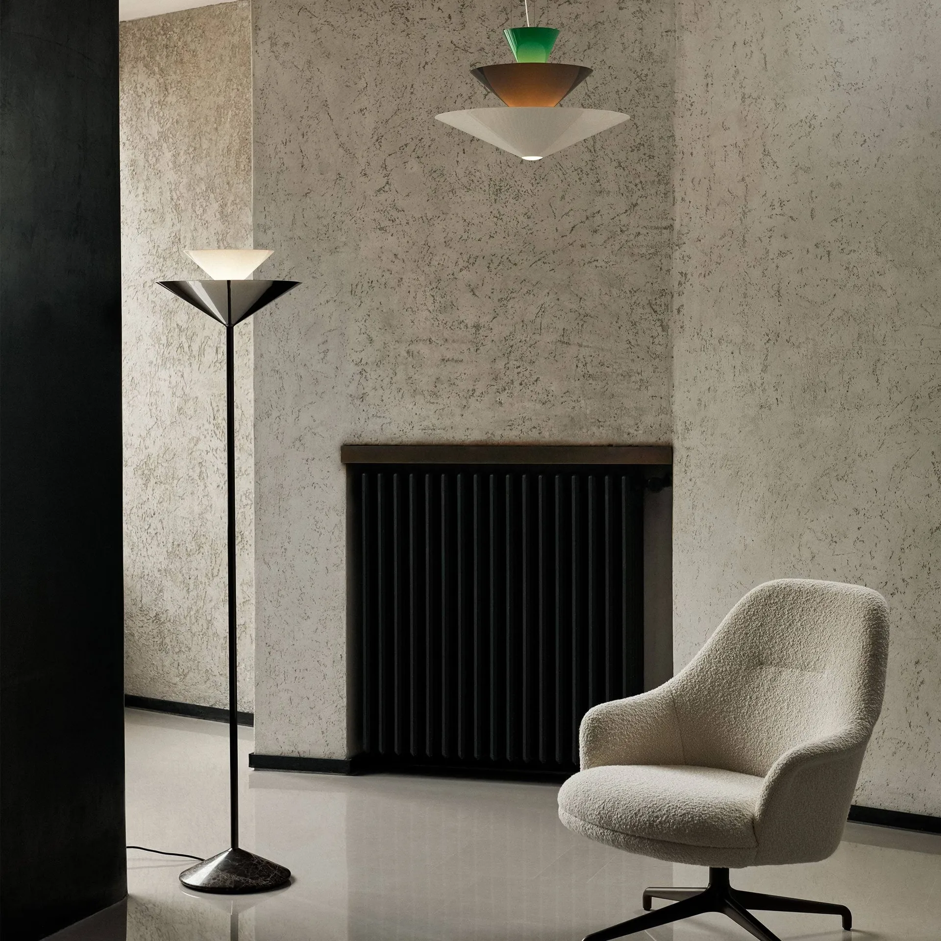 Gio LN 28 Stehleuchte, Dunkles Chrom, Marmor &Tradition