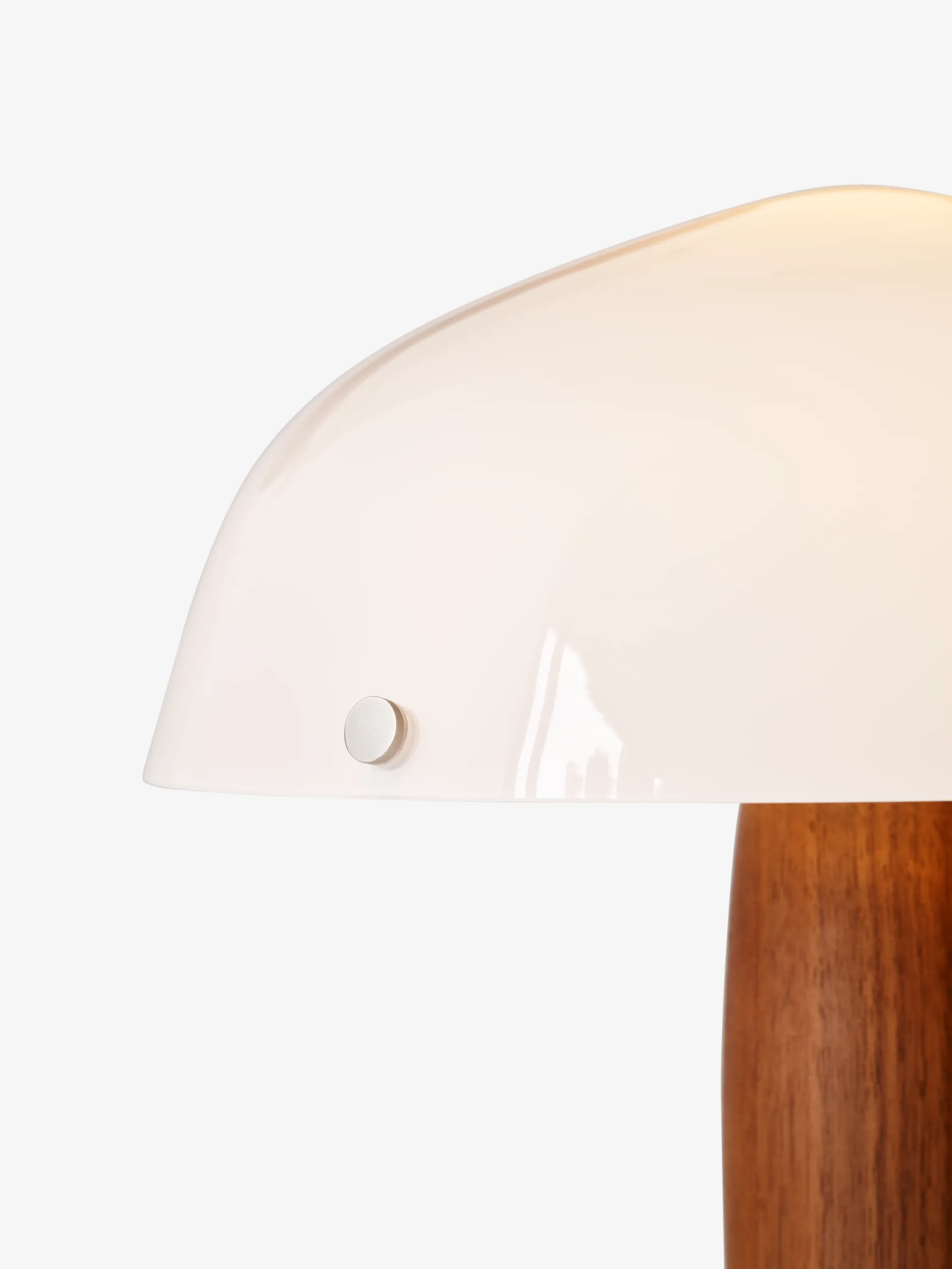 Herman SHY3 Tischleuchte, Walnut & Cream Marble, Textilkabel &Tradition