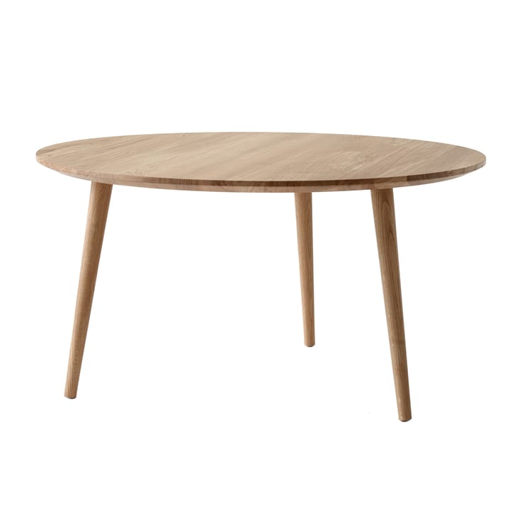 In Between Beistelltisch SK15 Ø90cm - Oiled oak - &Tradition