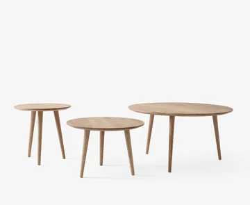In Between Couchtisch SK15 Ø90cm - Oiled oak - &Tradition