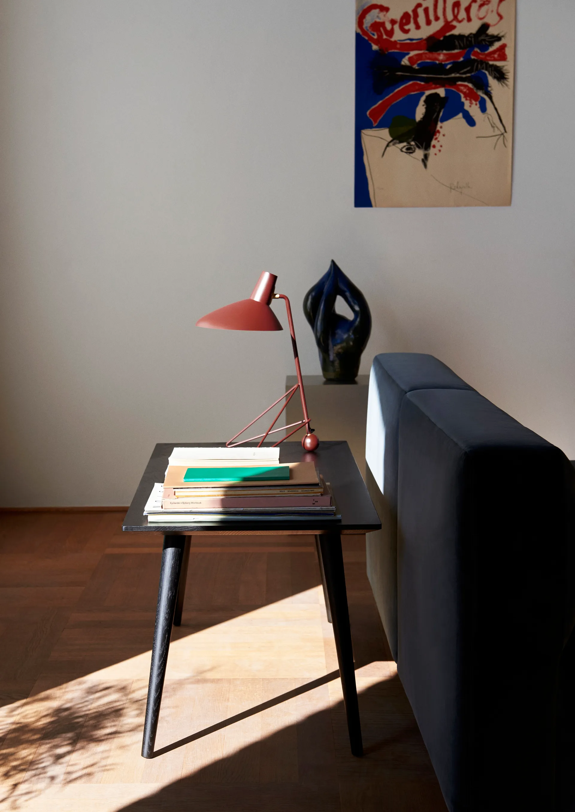 In Between SK23 Couchtisch 50 x 110cm, Eiche rauch geölt &Tradition