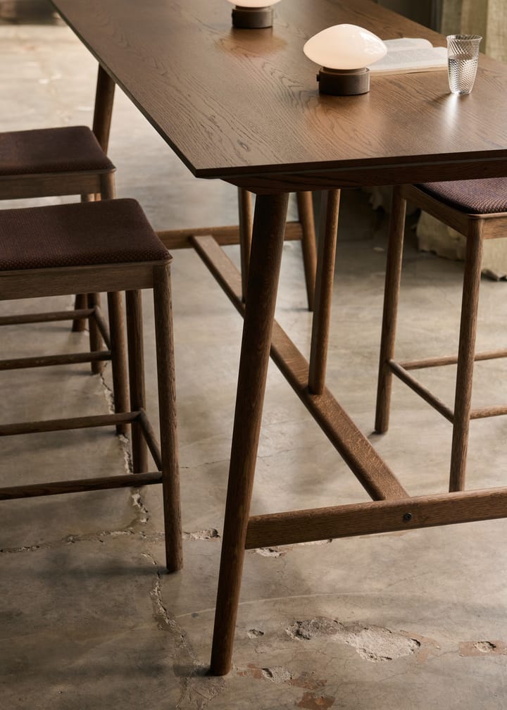 In Between SK26 Counter Table Bartisch 190x80x95 cm, Geräucherte eiche &Tradition