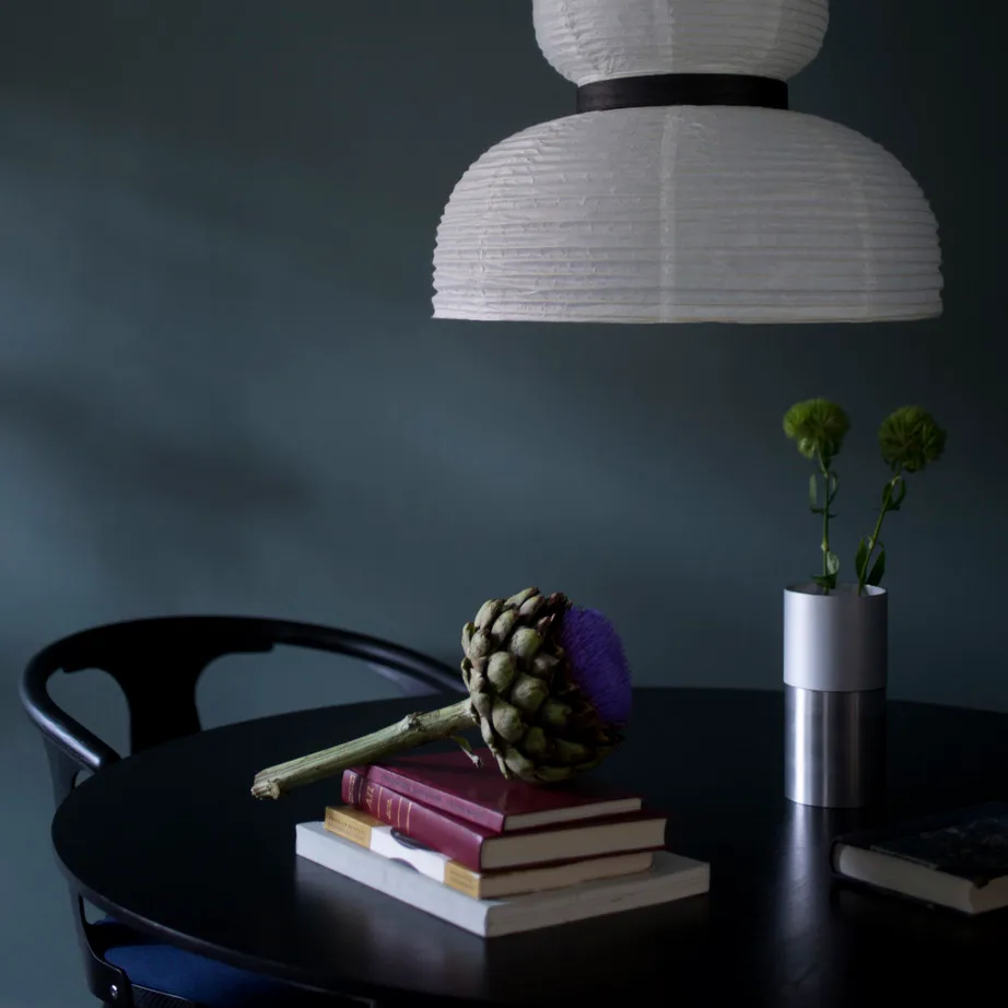 In Between Tisch SK4, Eiche schwarz lackiert &Tradition