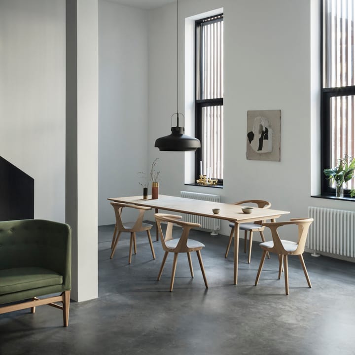 In Between Tisch SK6 - Klarlackierte Eiche - &Tradition