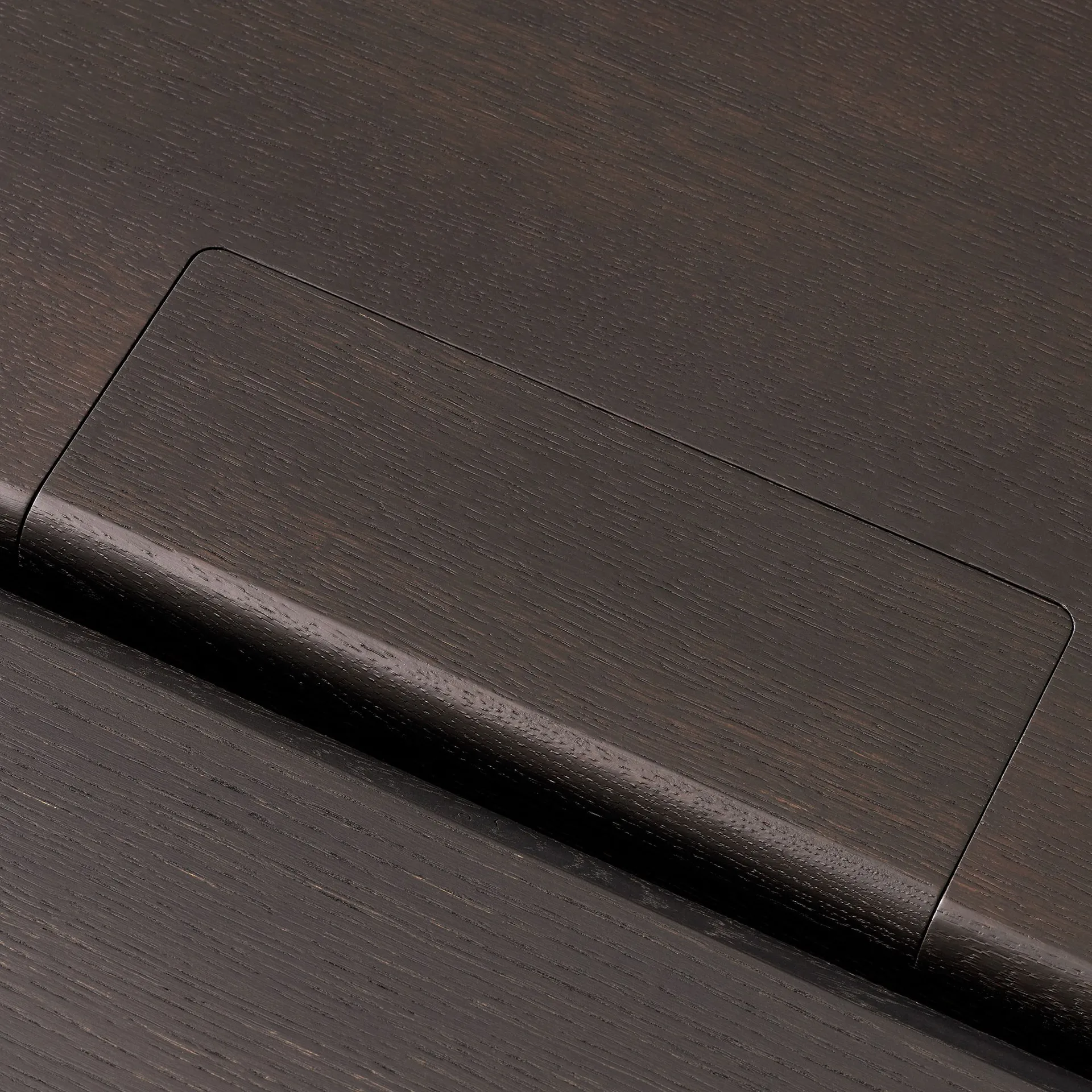 Ita OS1 Esstisch mit Kabelmanagement 95x200 cm, Dark stained oak &Tradition