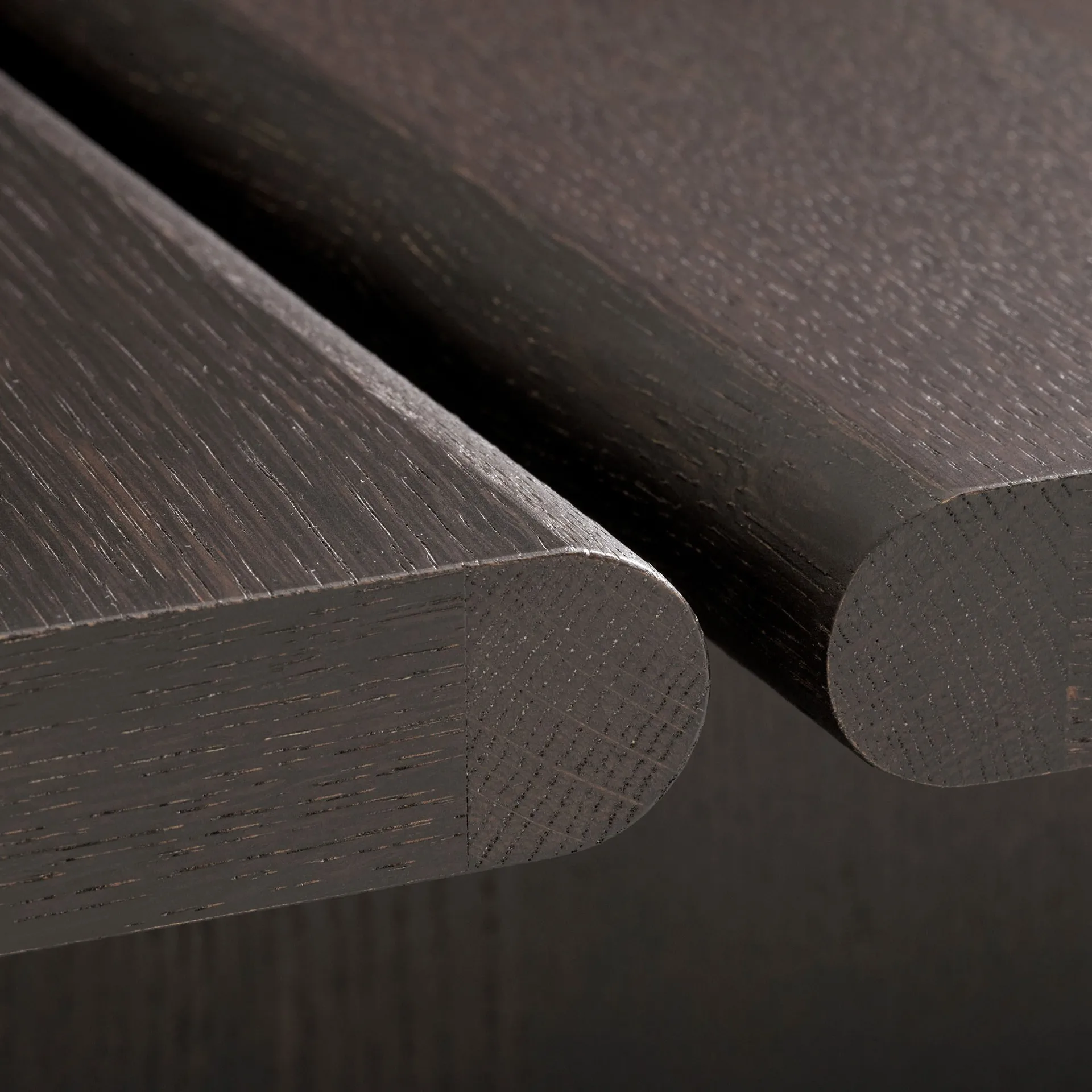 Ita OS4 Couchtisch 110x110 cm, Dark stained oak &Tradition