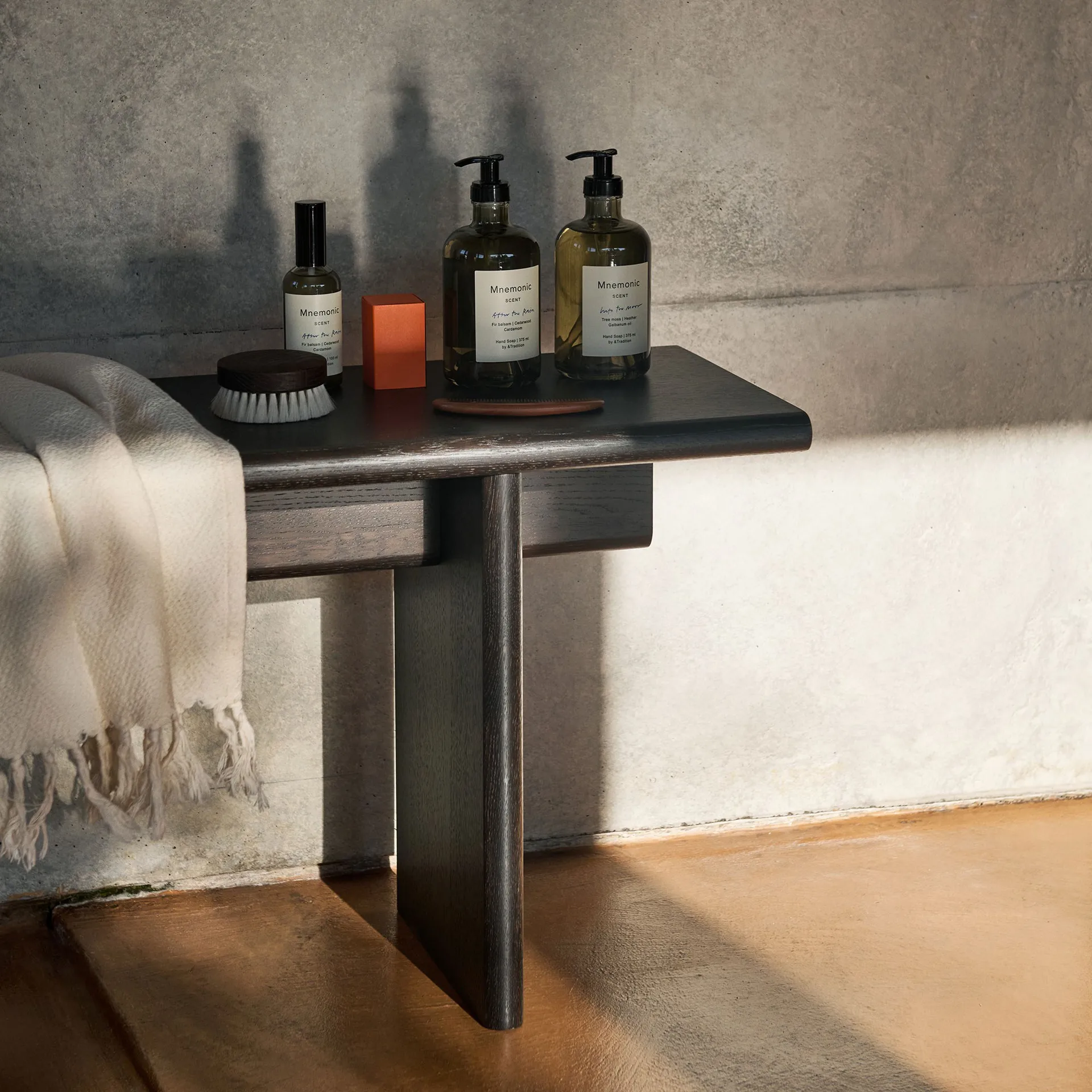 Ita OS6 Bank 230 cm, Dark stained oak &Tradition