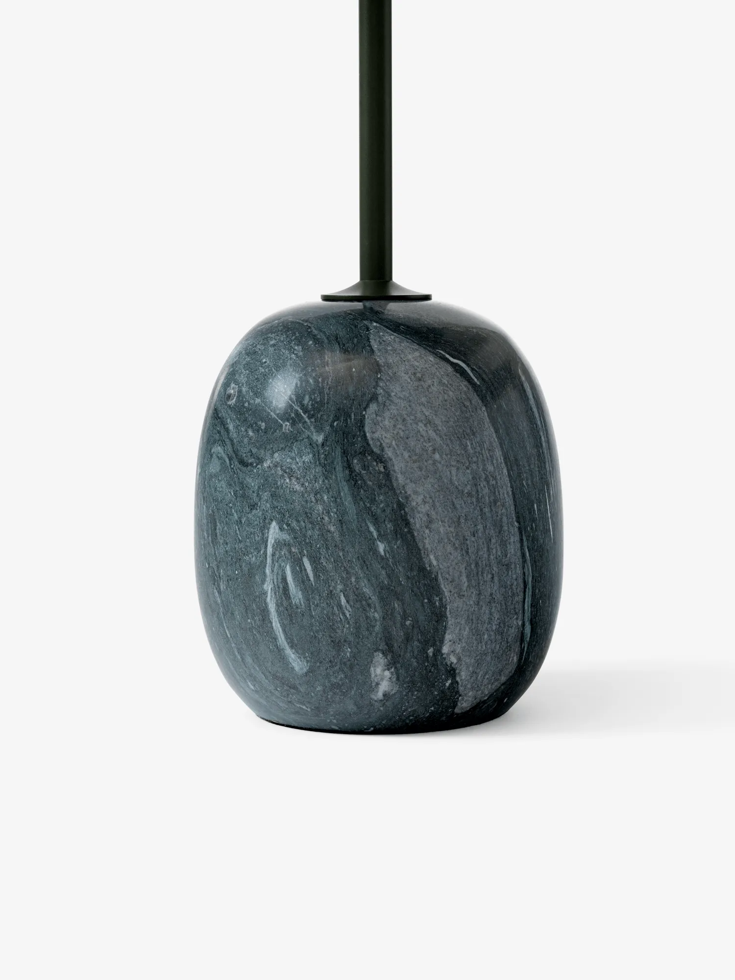 Lato LN9 Beistelltisch, Deep green-verde grigio, 40x50x45 cm &Tradition