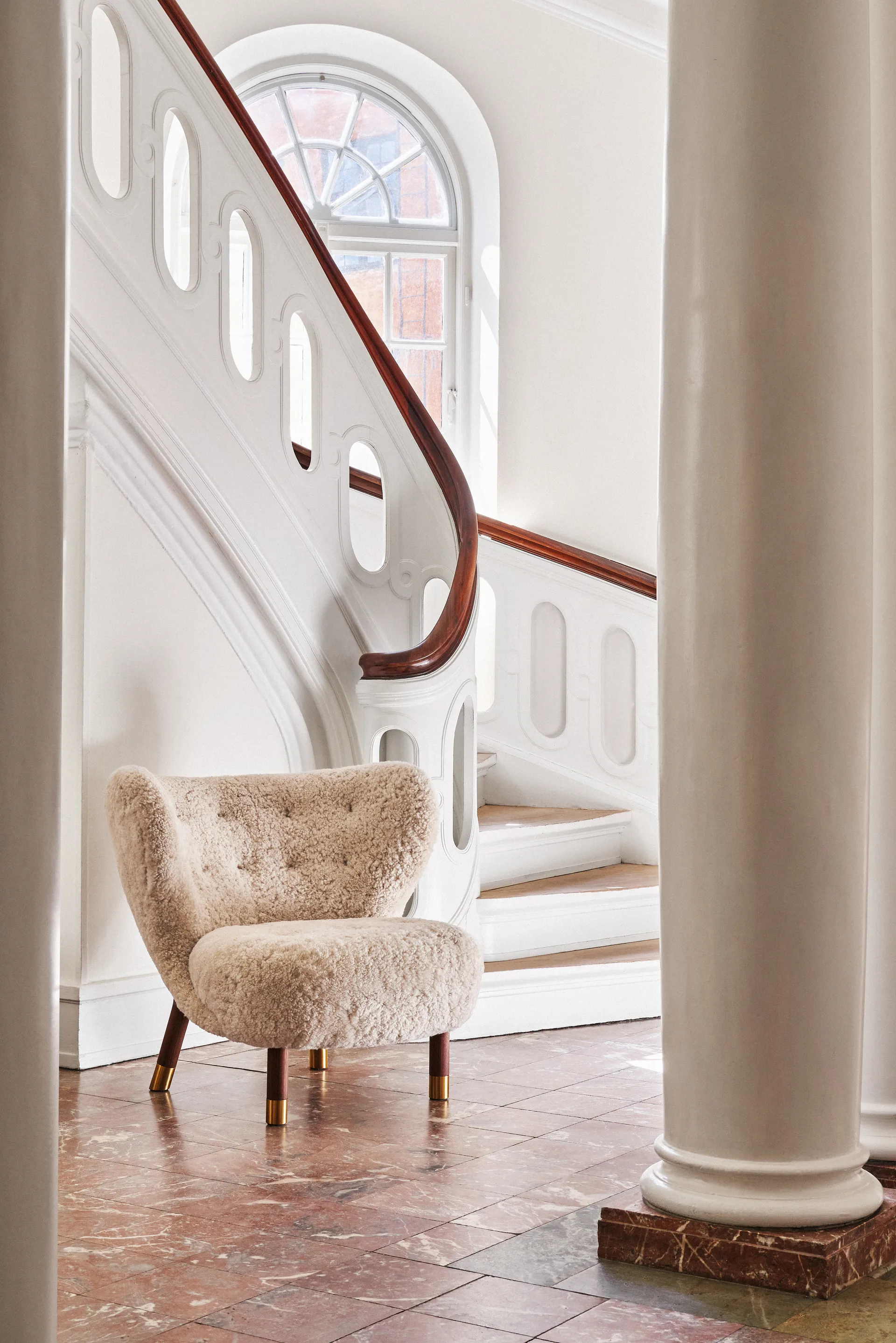 Little Petra VB1 Sessel Limited Edition, Walnuss, Messing-Moonlight &Tradition