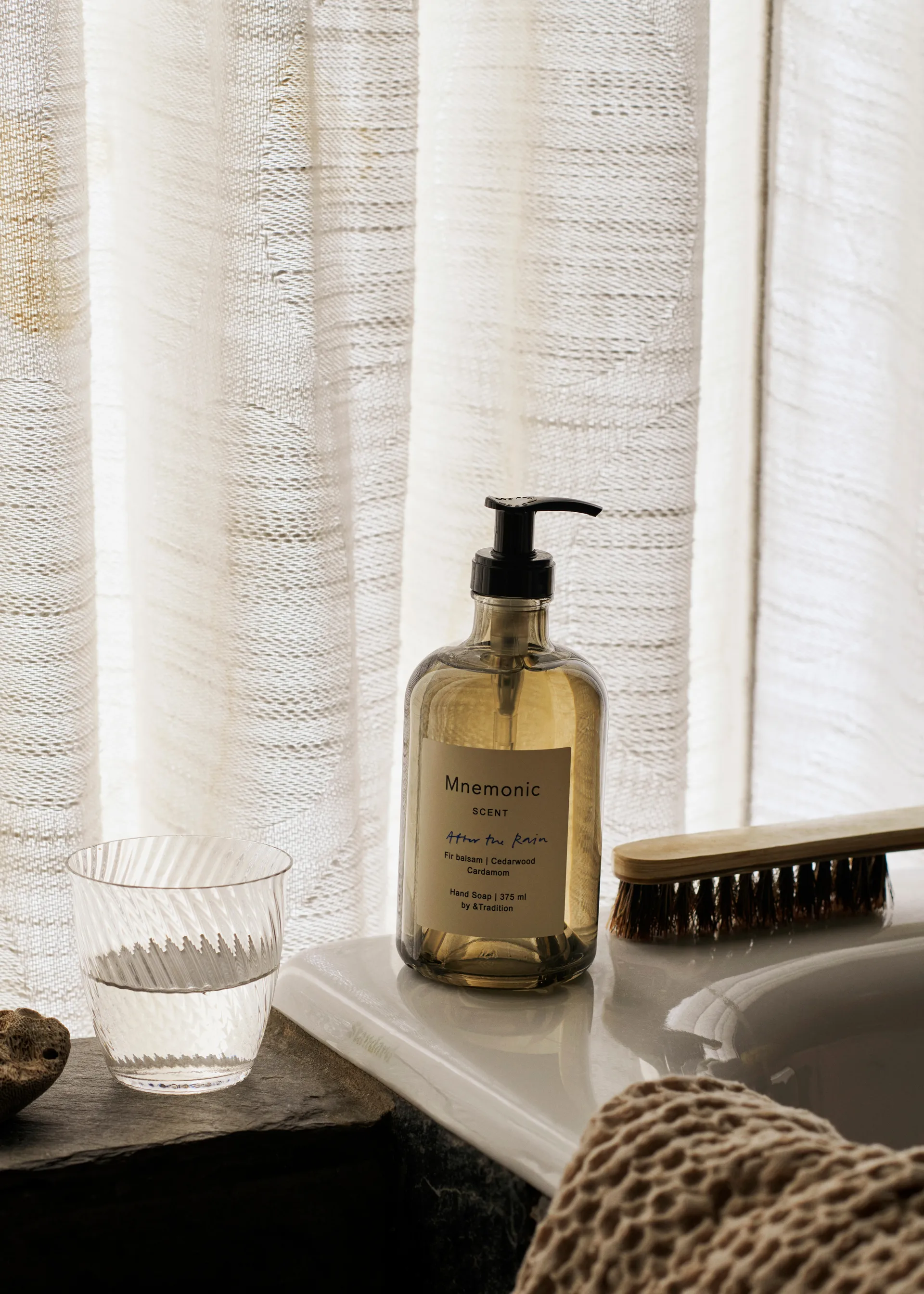 Mnemonic MNC1 Handseife 375 ml, After the rain &Tradition