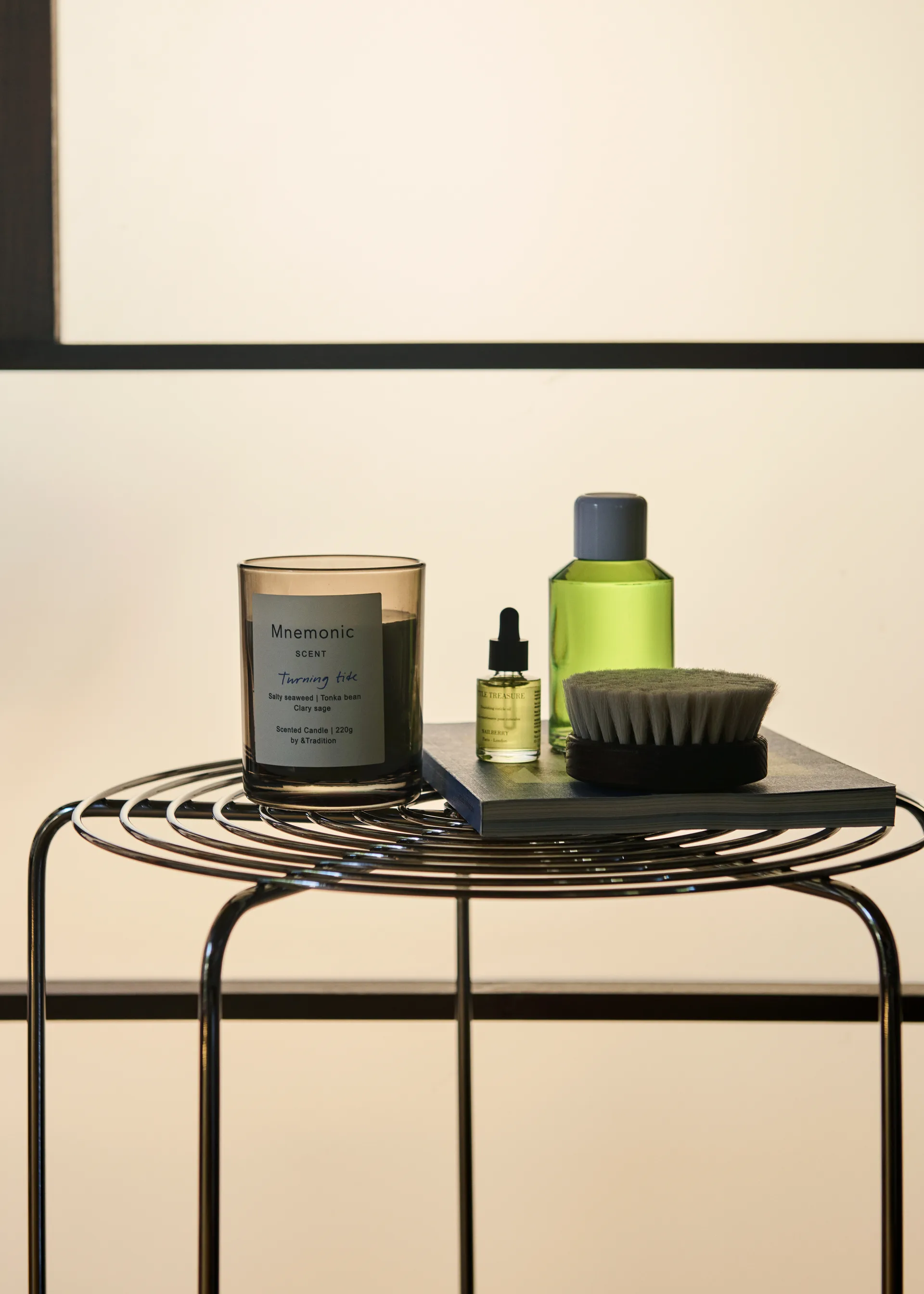 Mnemonic MNC5 Duftkerze, Into the moor &Tradition