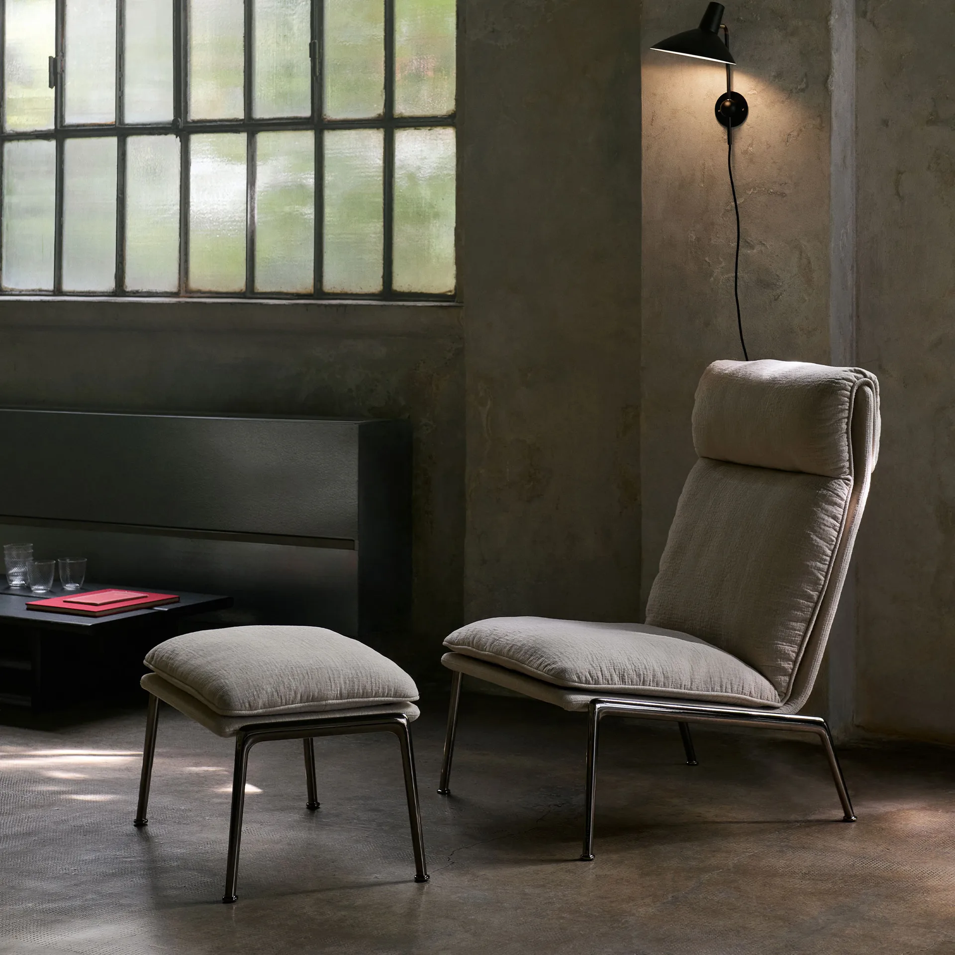 Muno LN16 High back Lounge-Sessel, Dark chrome-Cifrado 0221 &Tradition