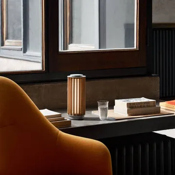 Numbra TY3 tragbare Tischleuchte - Lackierte Eiche-getrommeltes Aluminium - &Tradition