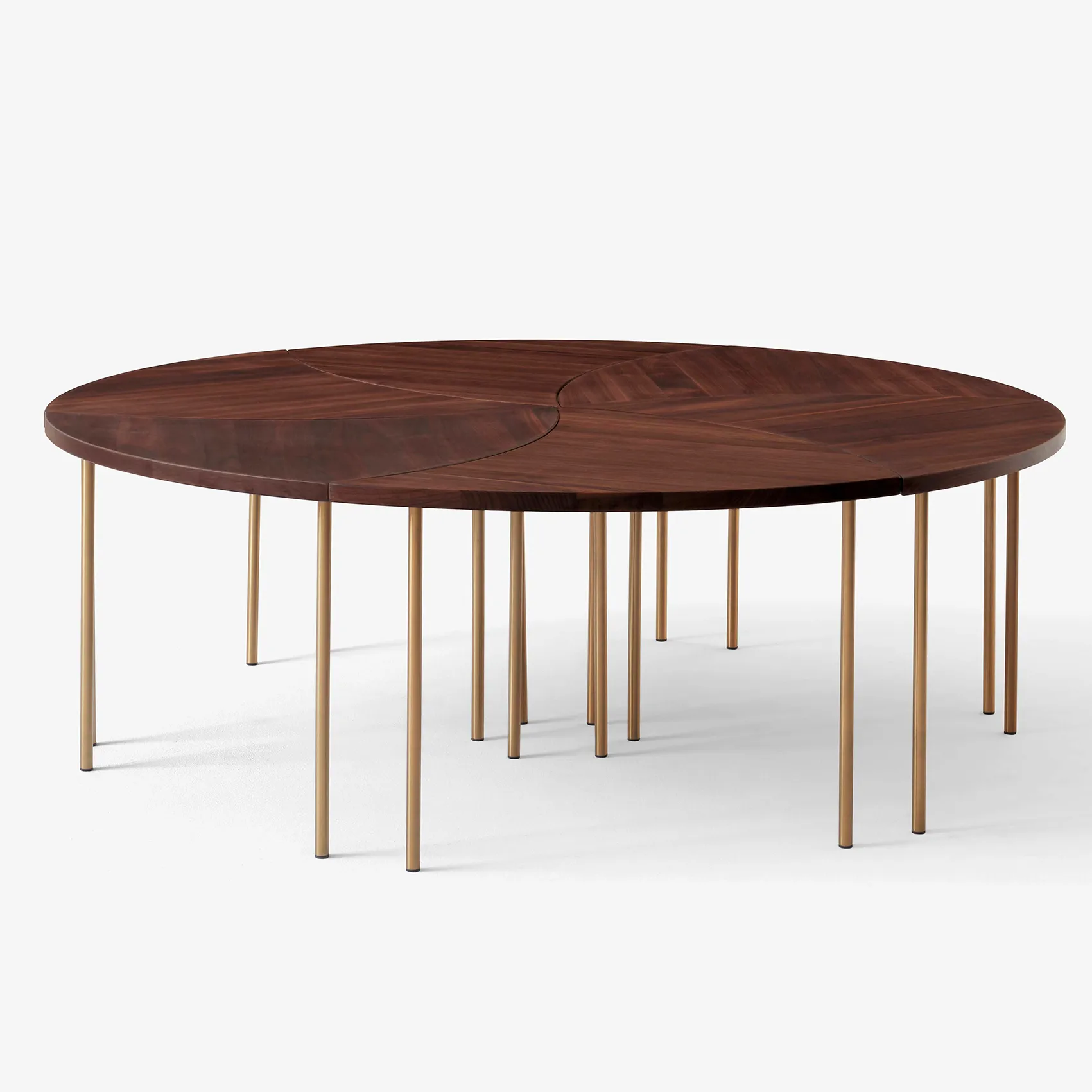 Pinwheel Beistelltisch HM7, Walnuss &Tradition