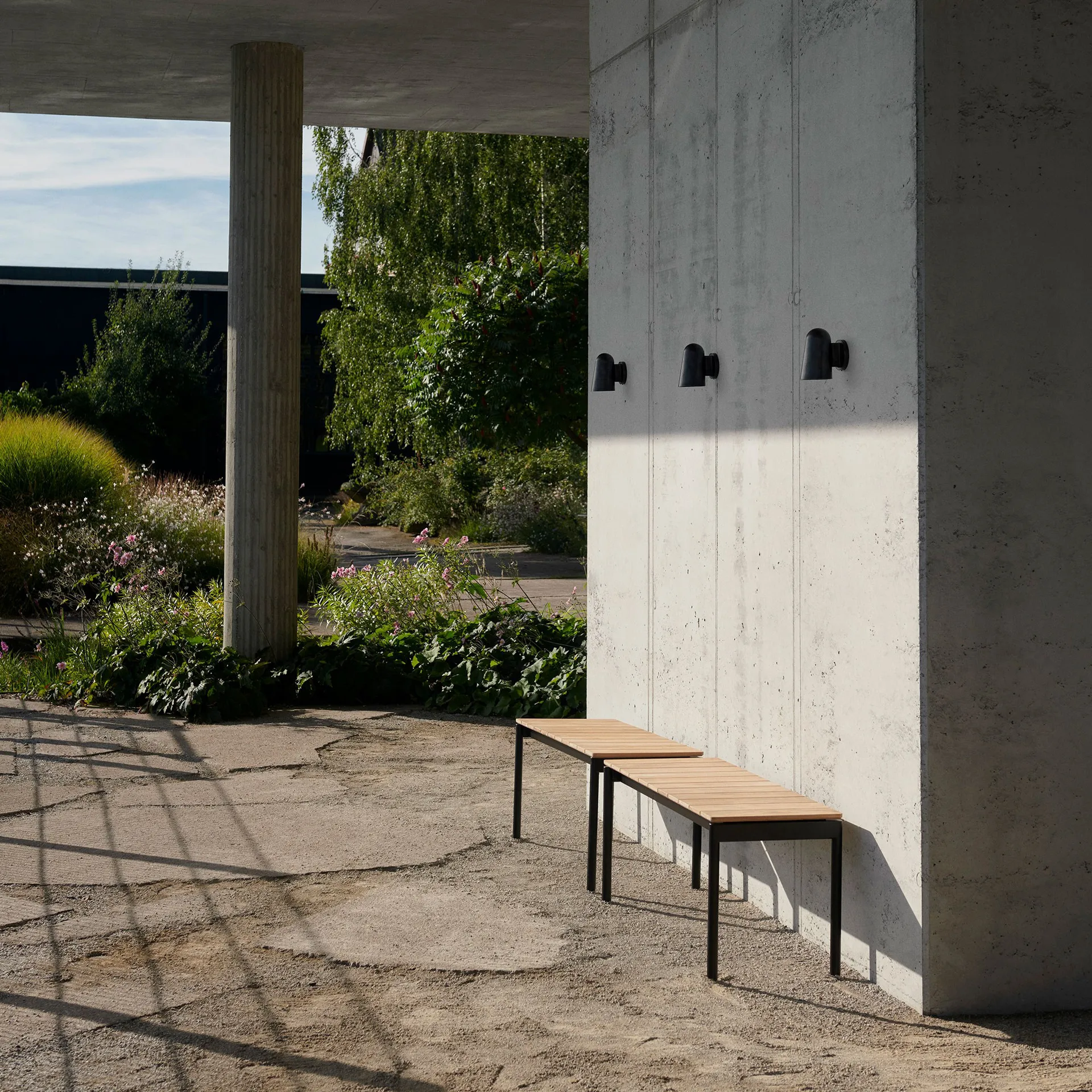 Solid SC105 Wandleuchte, Bronzed brass &Tradition