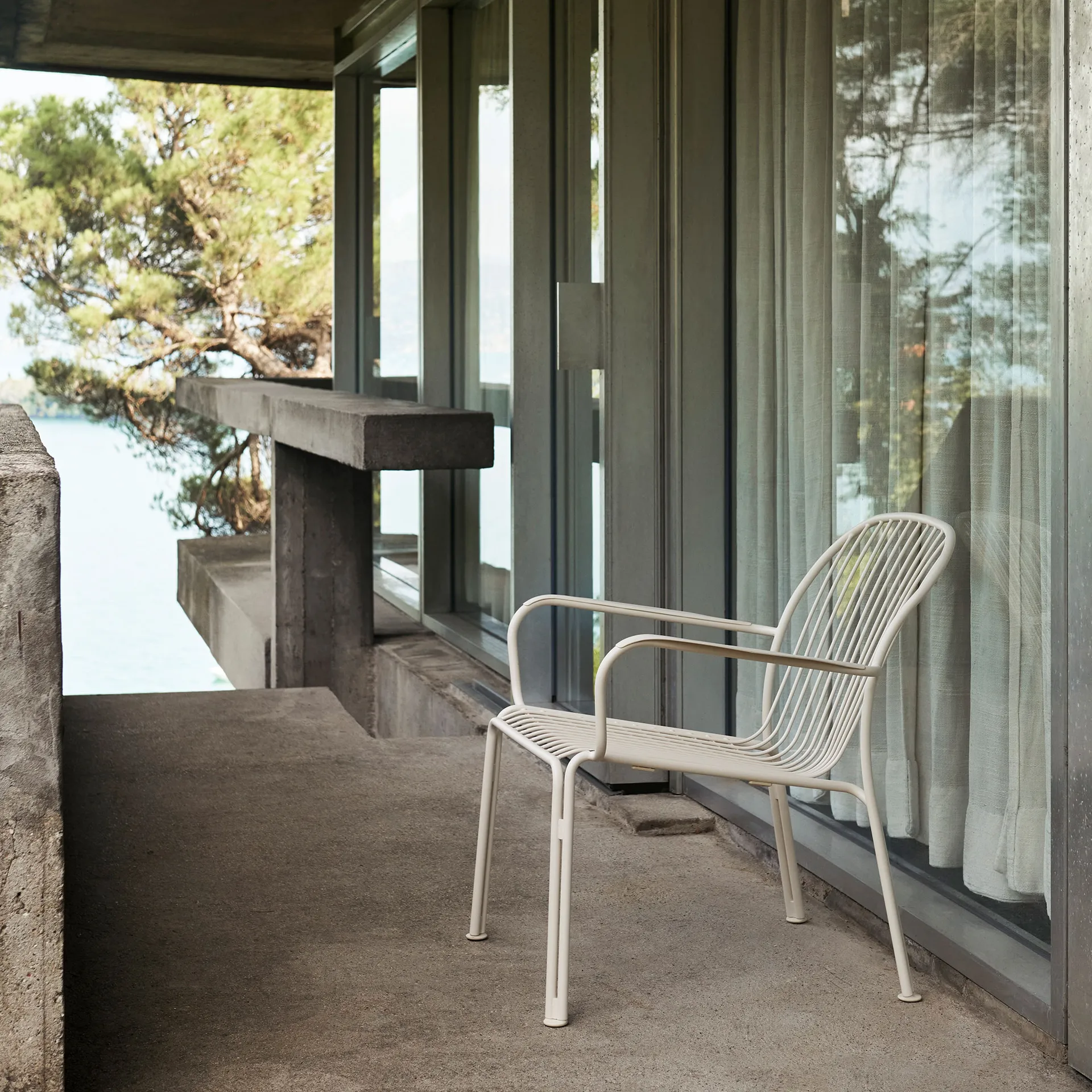 Thorvald SC101 Loungesessel, Ivory &Tradition