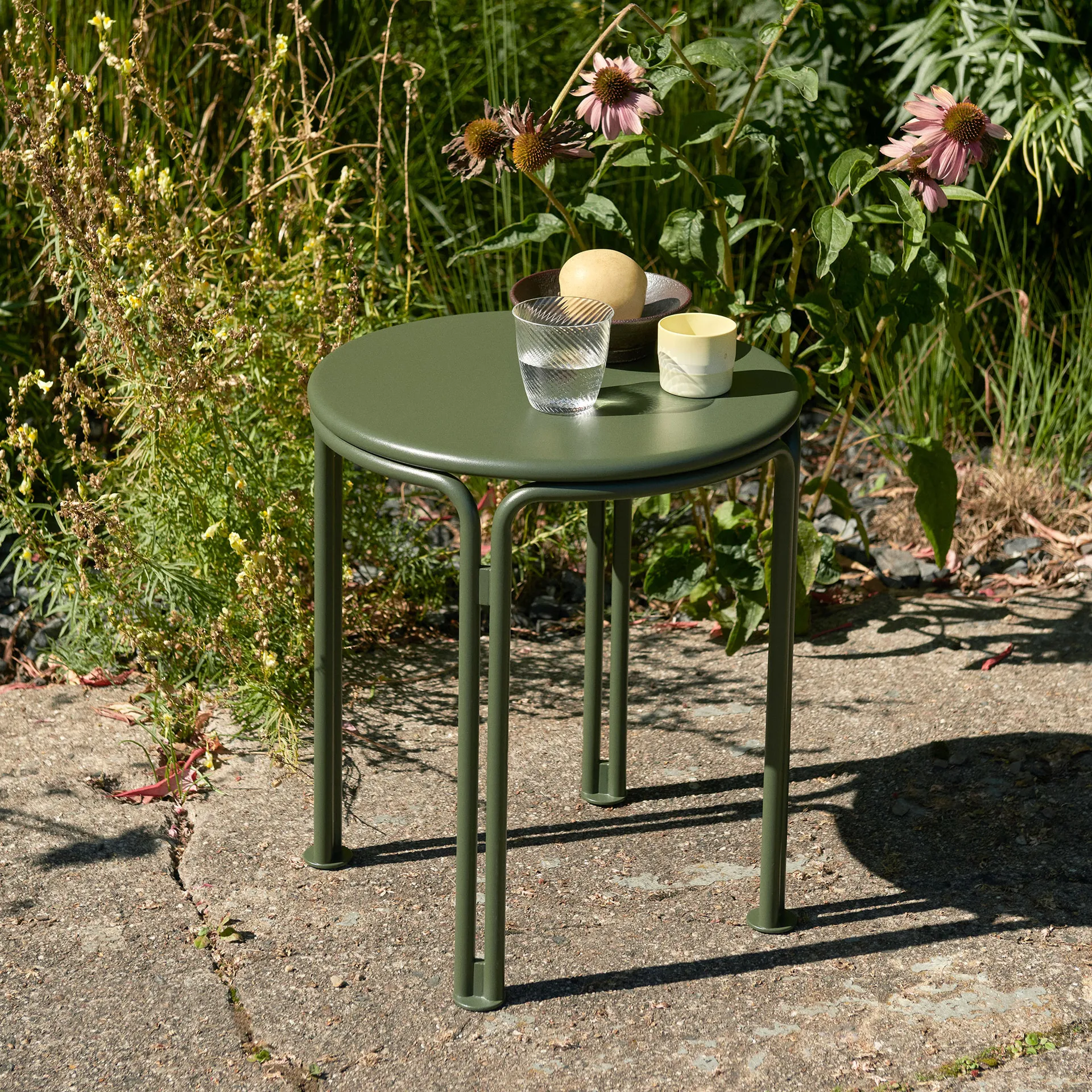 Thorvald SC102 Beistelltisch, Bronze green &Tradition