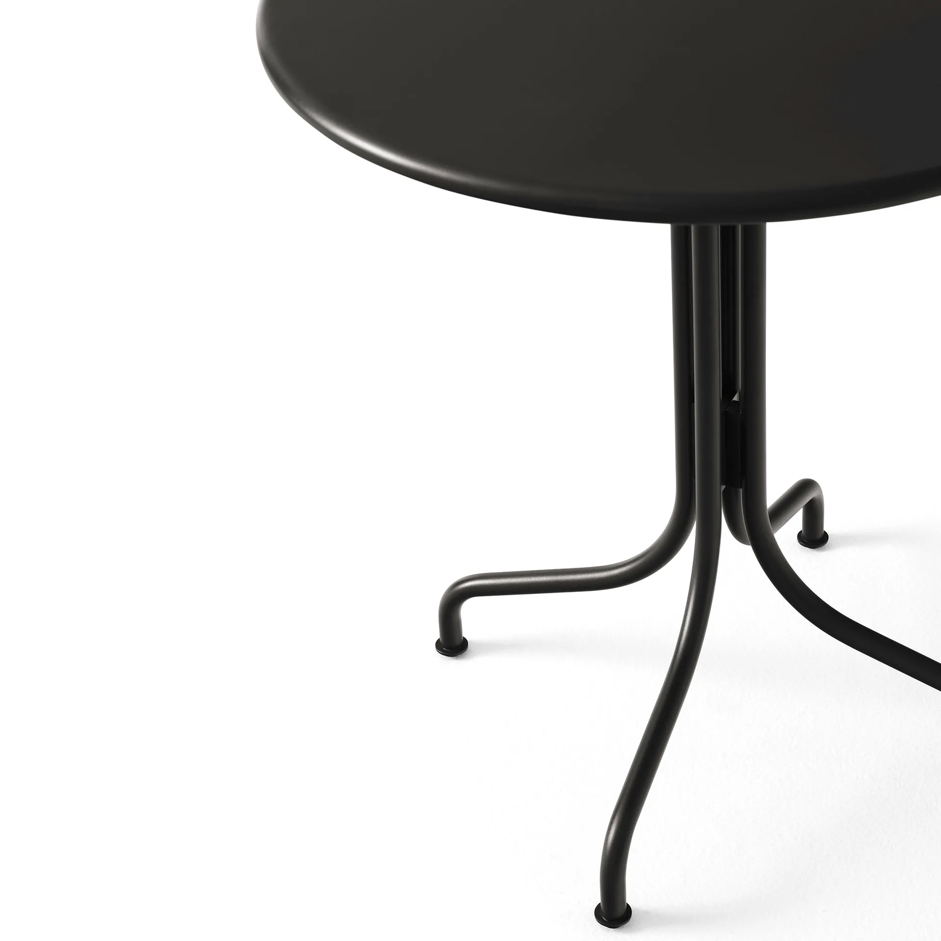 Thorvald SC96 Café-Tisch Ø70 cm, Black &Tradition