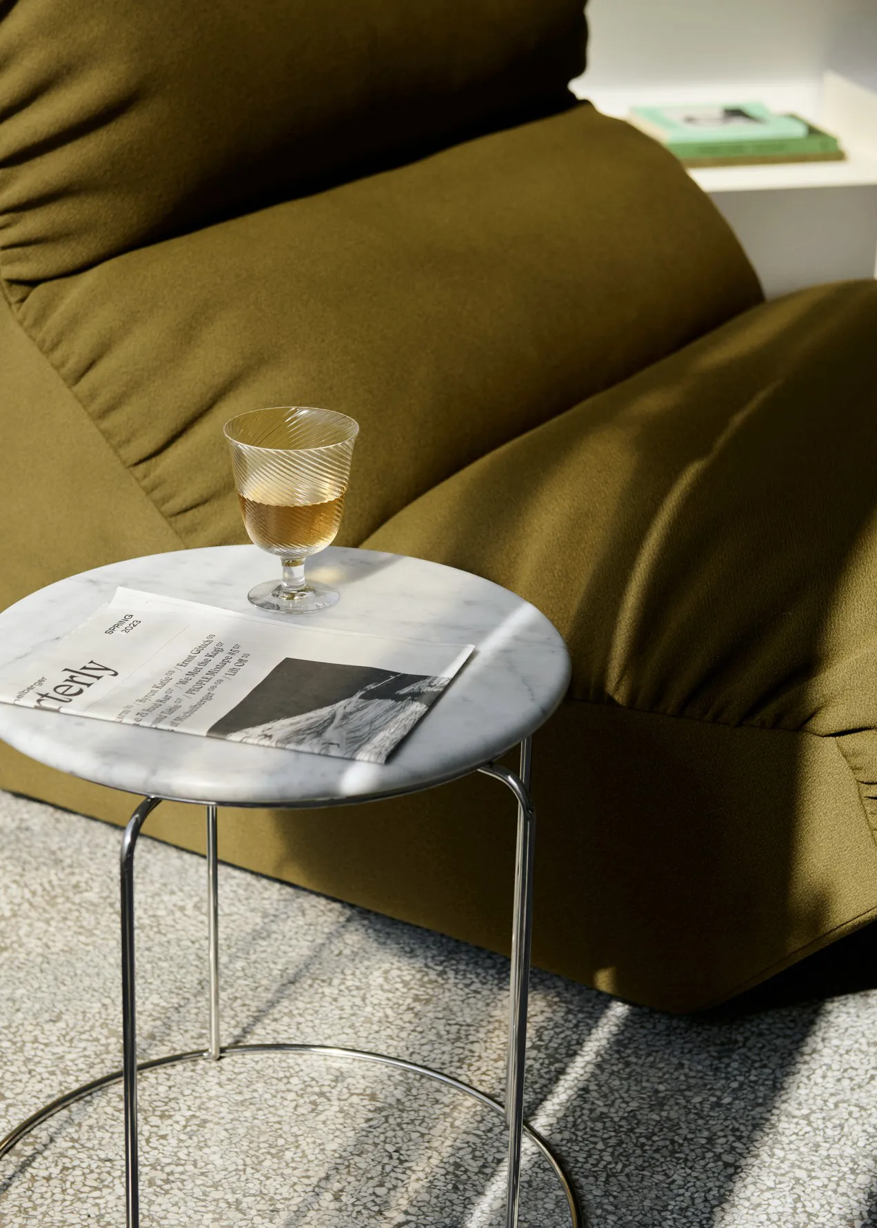 Wire Stool VP11 Topplatte Ø38 cm, Marmor Bianco Carrara &Tradition