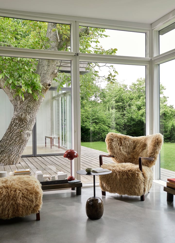 Wulff Lounge Chair ATD2 Fauteuil , Walnuss geölt-Sheepskin honey &Tradition