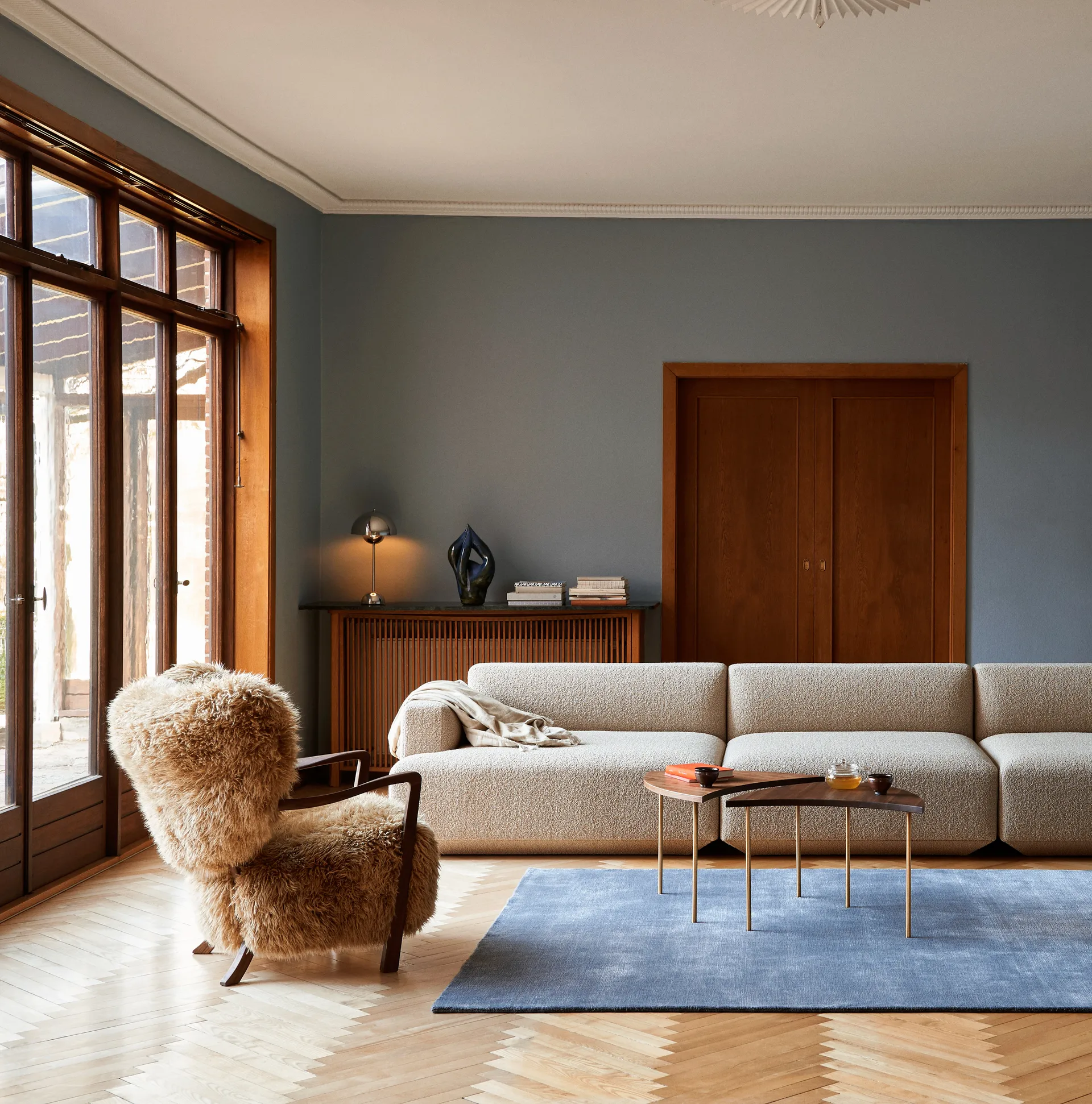 Wulff Lounge Chair ATD2 Fauteuil , Walnuss geölt-Sheepskin honey &Tradition