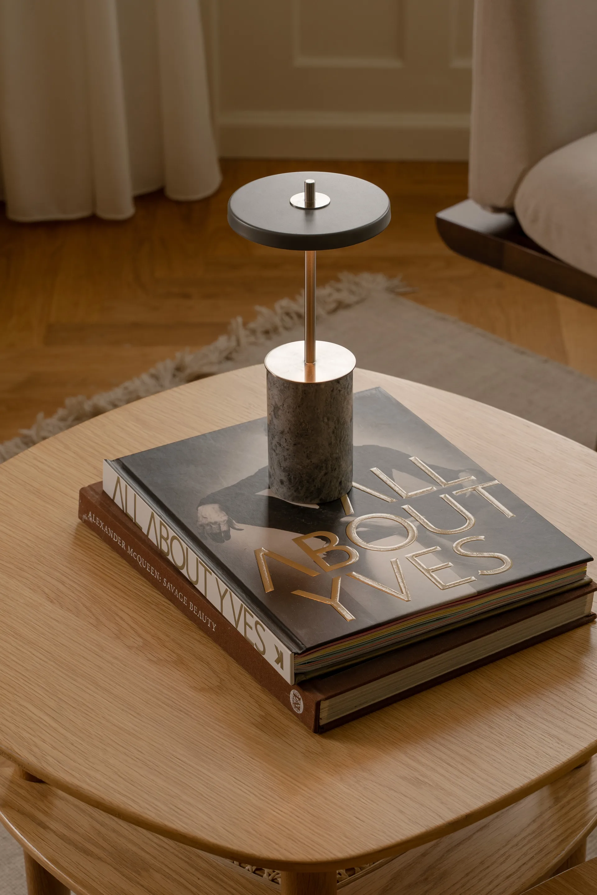 Asteria Move Mini Tischleuchte Ø12x25,5 cm, Grey Marble-brass Umage
