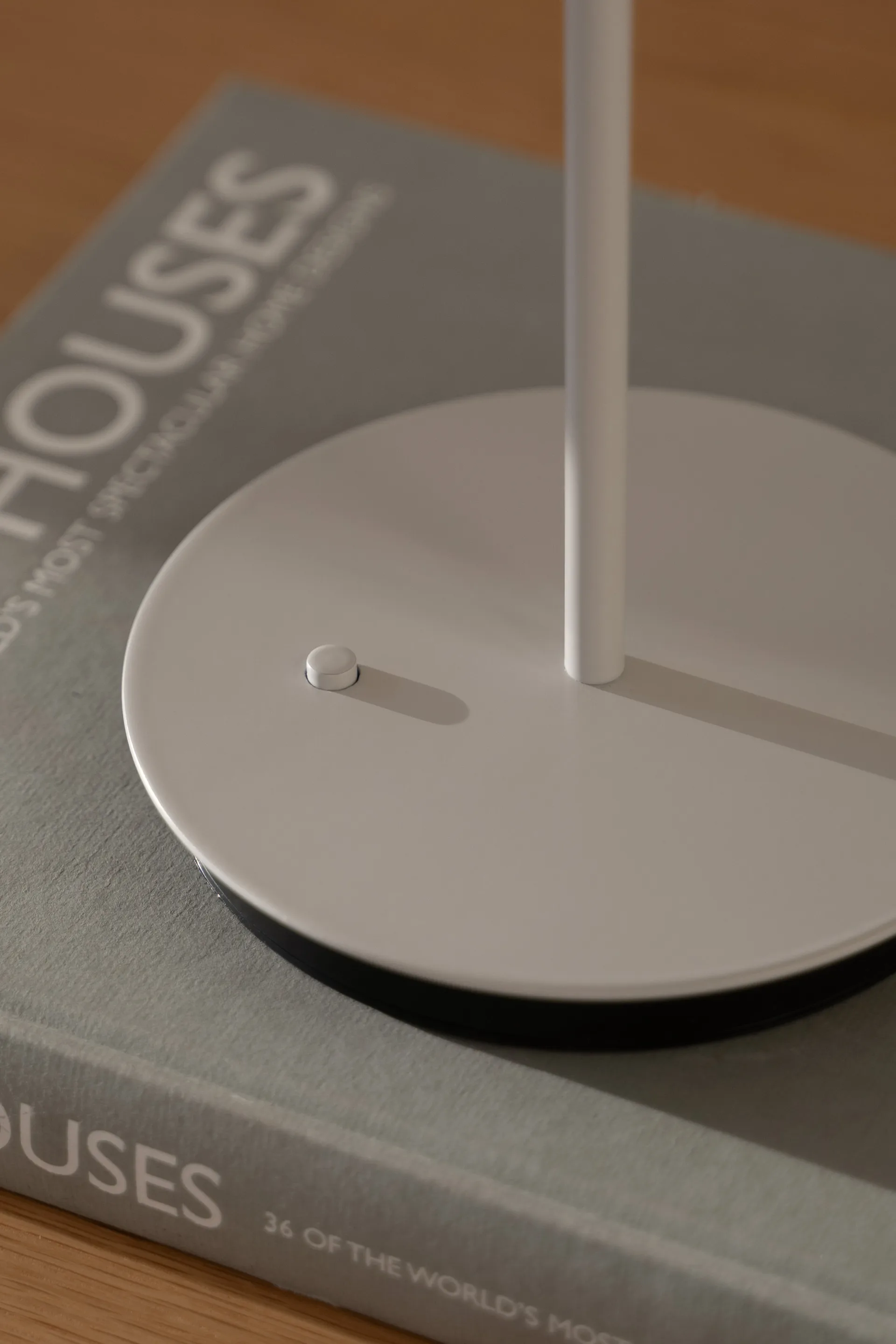 Asteria Move tragbare Tischlampe, Monochrome-nuance mist Umage