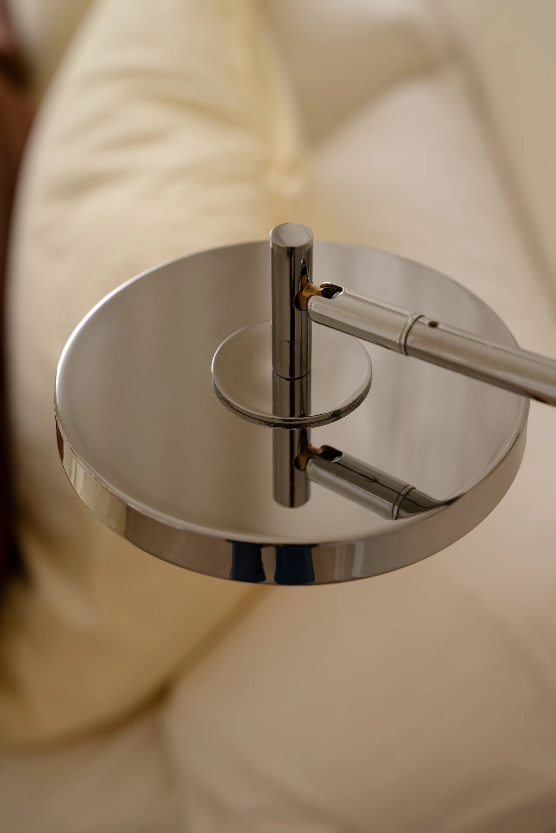 Asteria Wall kurze Wandleuchte, Polished steel Umage
